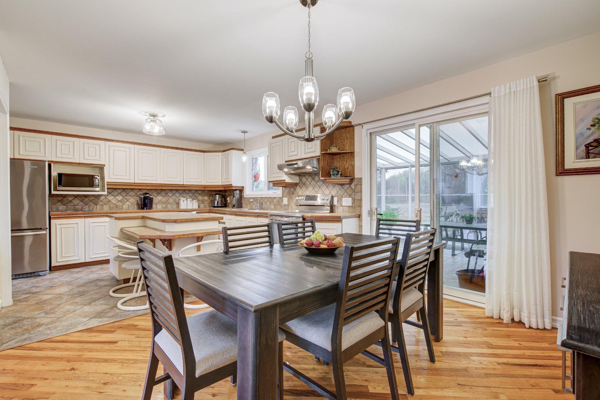









31


Rue Denicourt

,
Saint-Jean-sur-Richelieu,




QC
J2X4Y5


