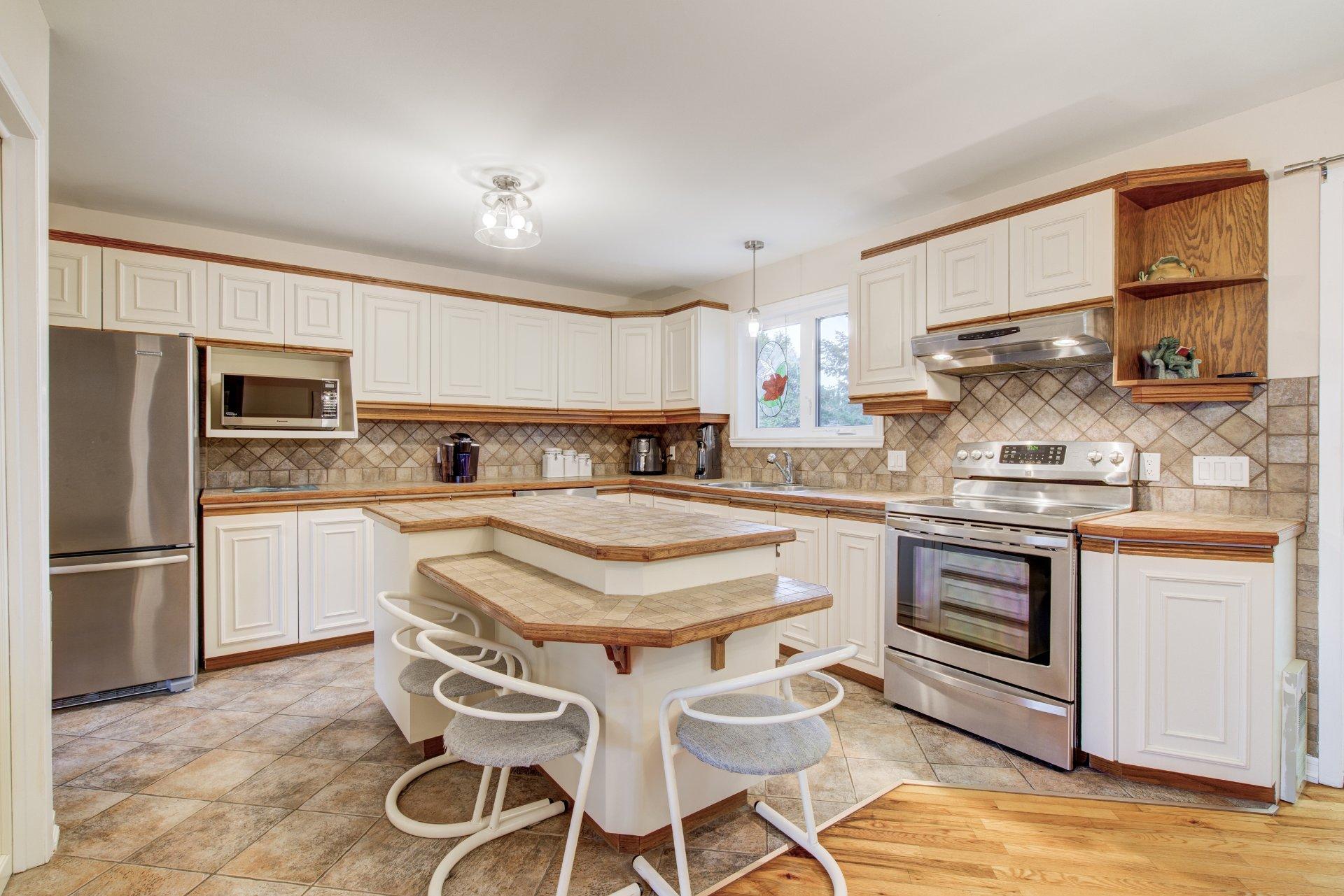 









31


Rue Denicourt

,
Saint-Jean-sur-Richelieu,




QC
J2X4Y5

