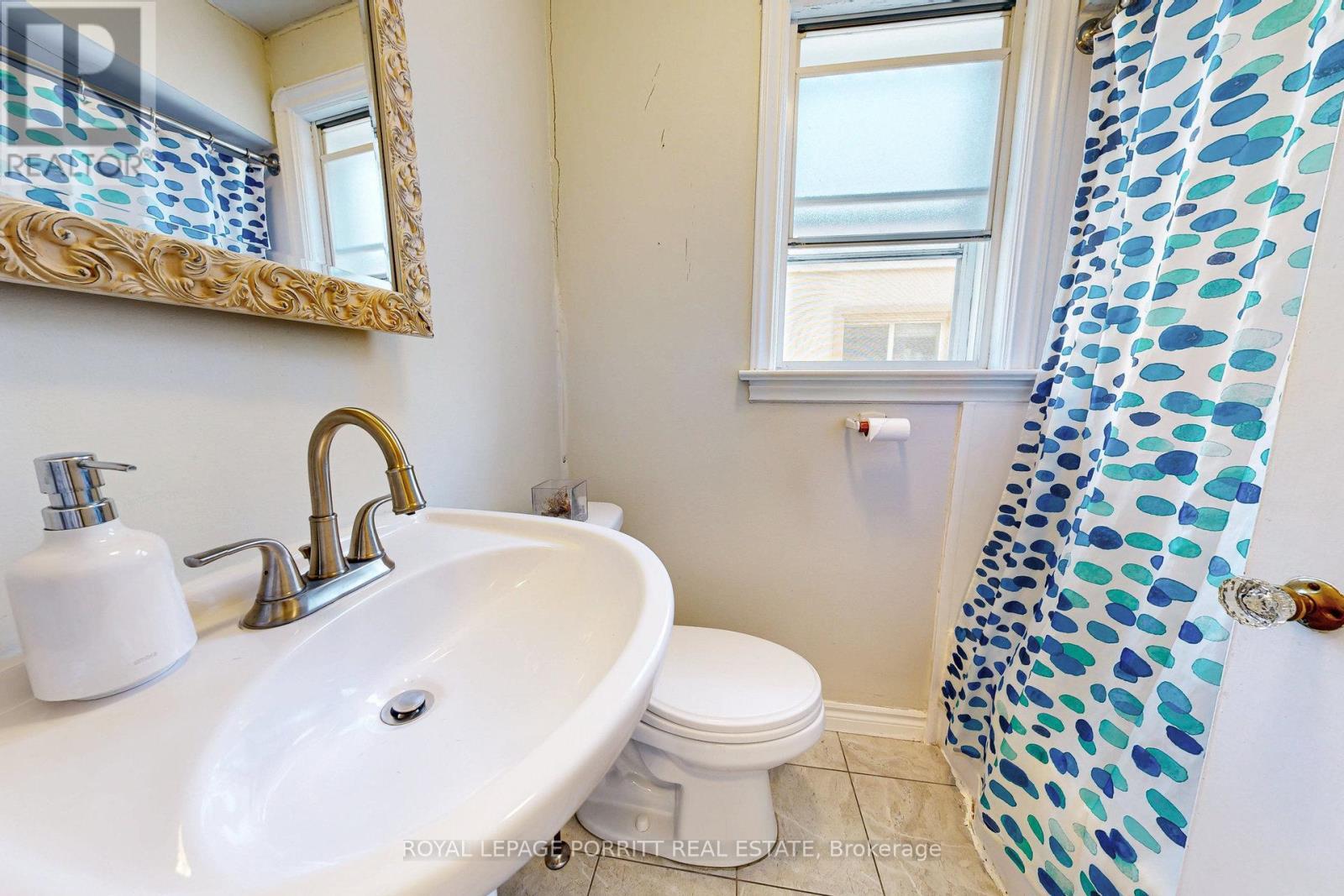 












217 ALDERBRAE AVENUE

,
Toronto,




Ontario
M8W4K4

