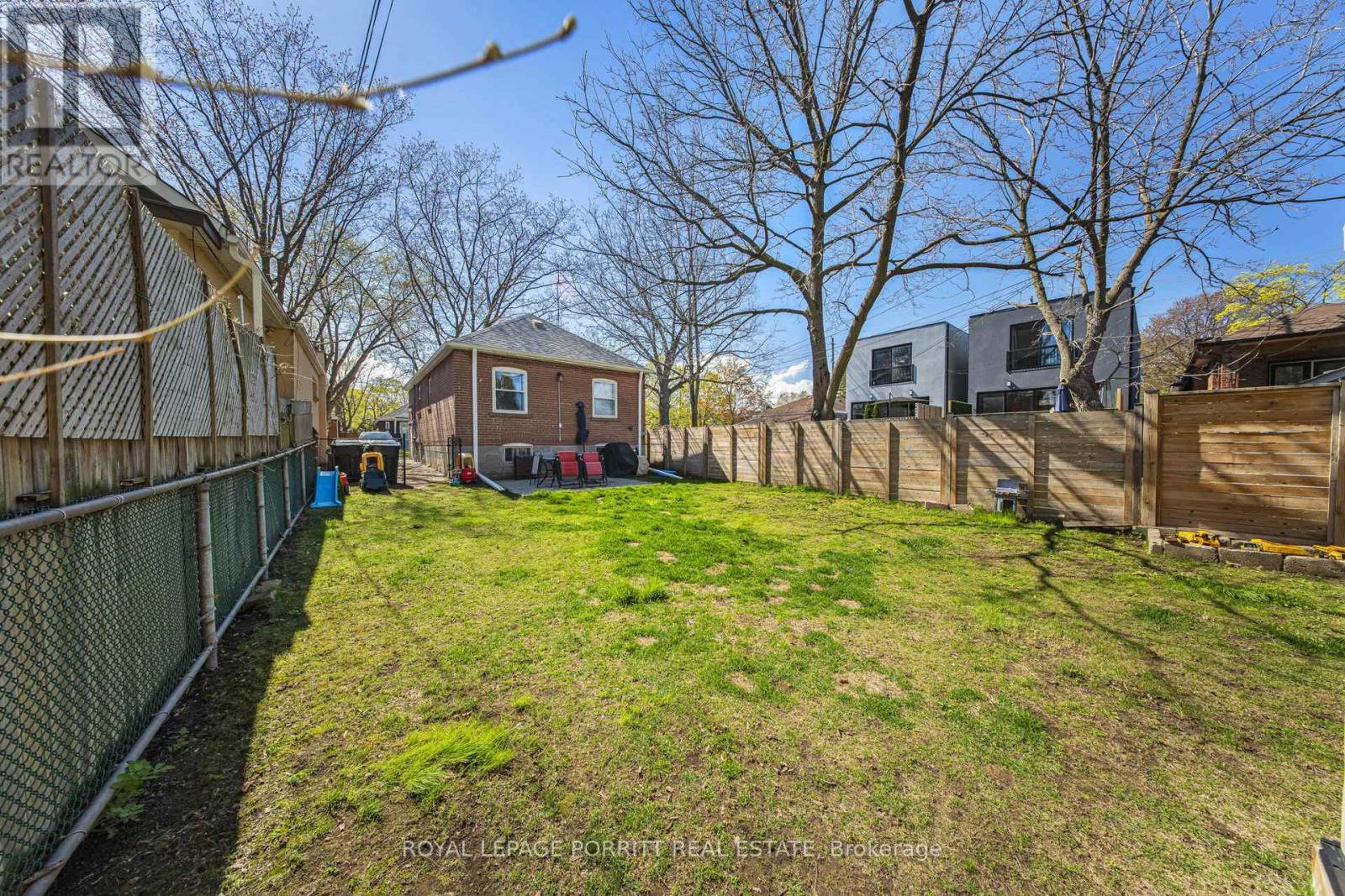 












217 ALDERBRAE AVENUE

,
Toronto,




Ontario
M8W4K4

