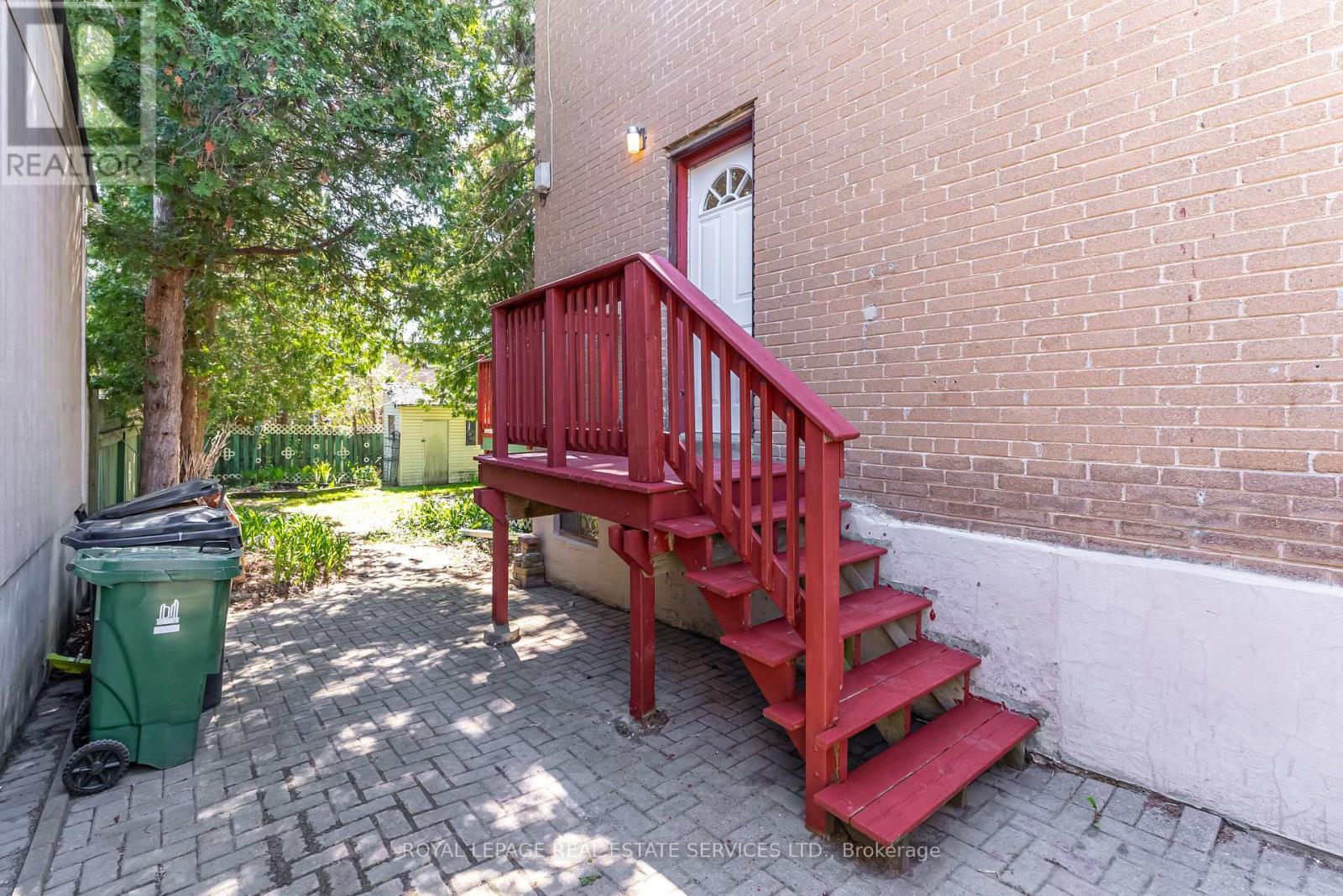












34 SKYLARK ROAD

,
Toronto,




Ontario
M6S4M4

