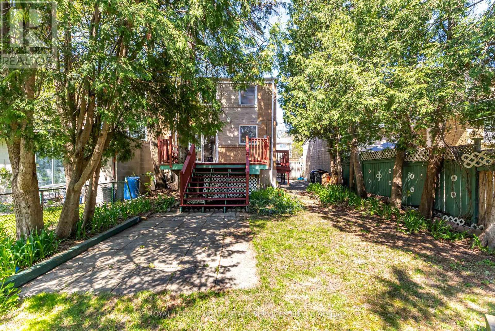 












34 SKYLARK ROAD

,
Toronto,




Ontario
M6S4M4

