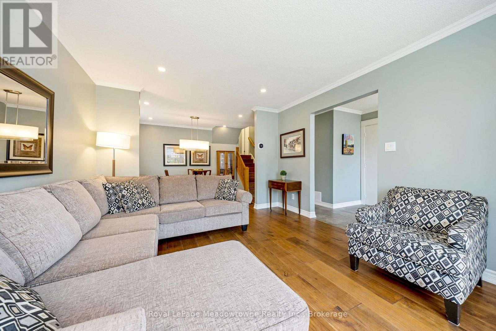 












738 ROBERTSON CRESCENT

,
Milton (TM Timberlea),




Ontario
L9T4W4

