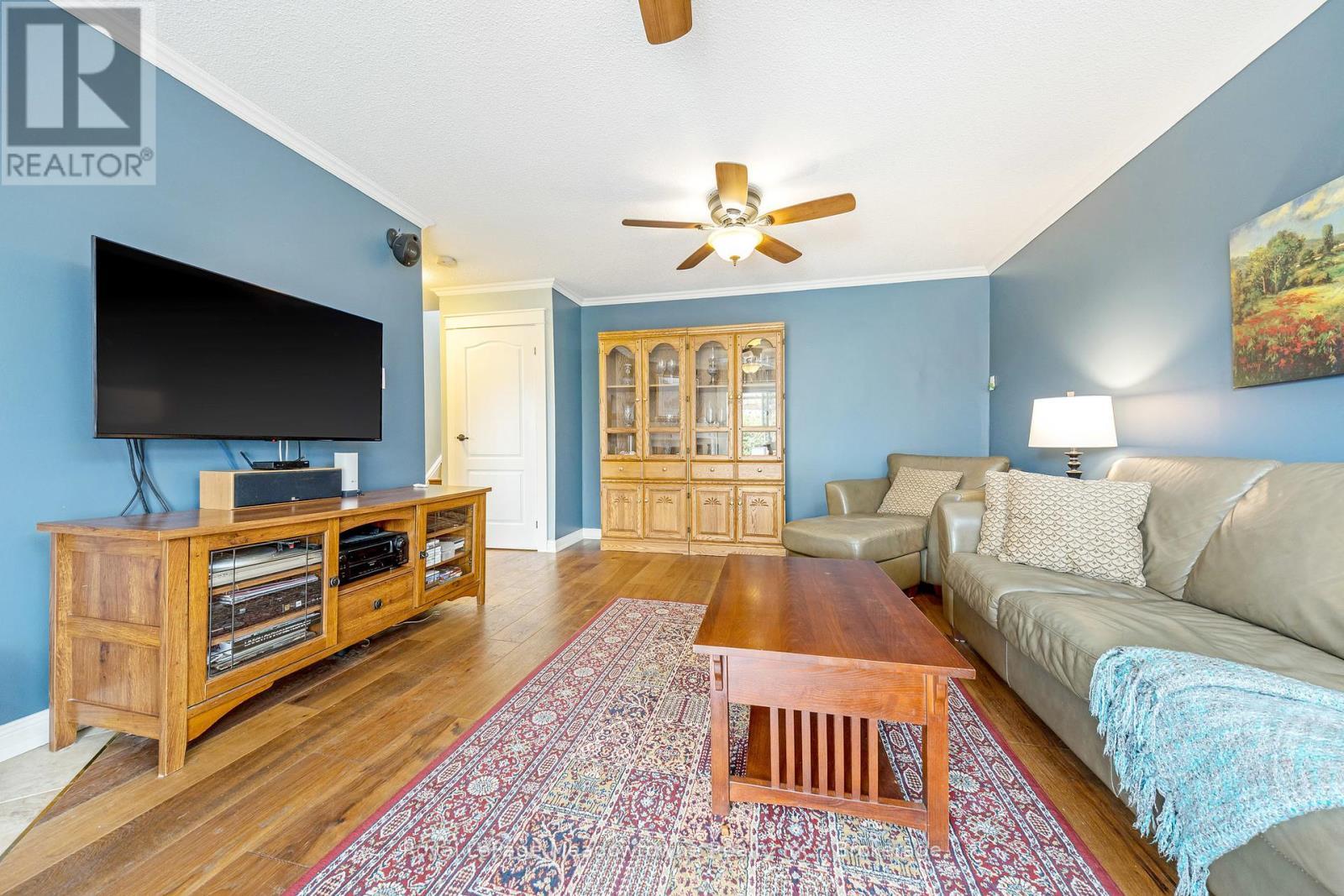 












738 ROBERTSON CRESCENT

,
Milton (TM Timberlea),




Ontario
L9T4W4

