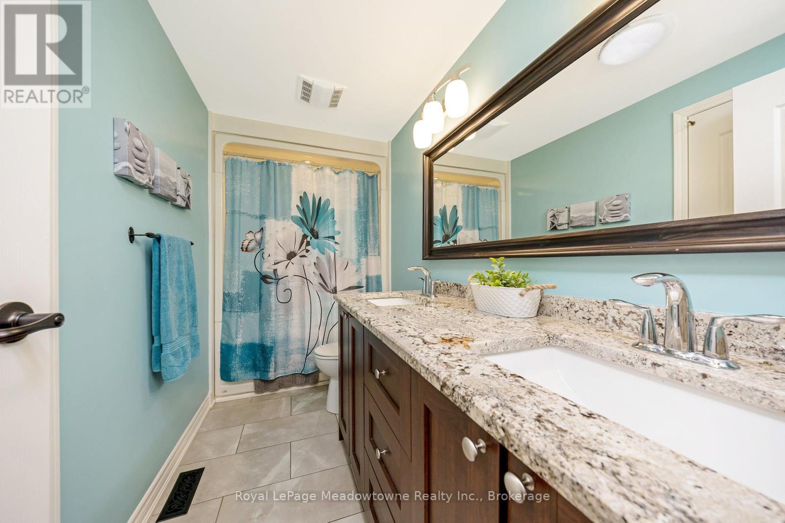 












738 ROBERTSON CRESCENT

,
Milton (TM Timberlea),




Ontario
L9T4W4

