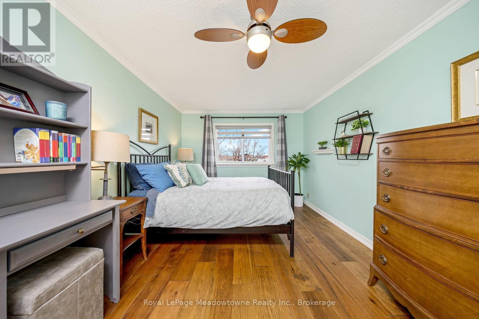 












738 ROBERTSON CRESCENT

,
Milton (TM Timberlea),




Ontario
L9T4W4


