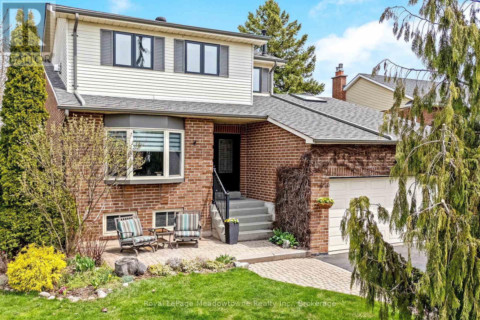












738 ROBERTSON CRESCENT

,
Milton (TM Timberlea),




Ontario
L9T4W4

