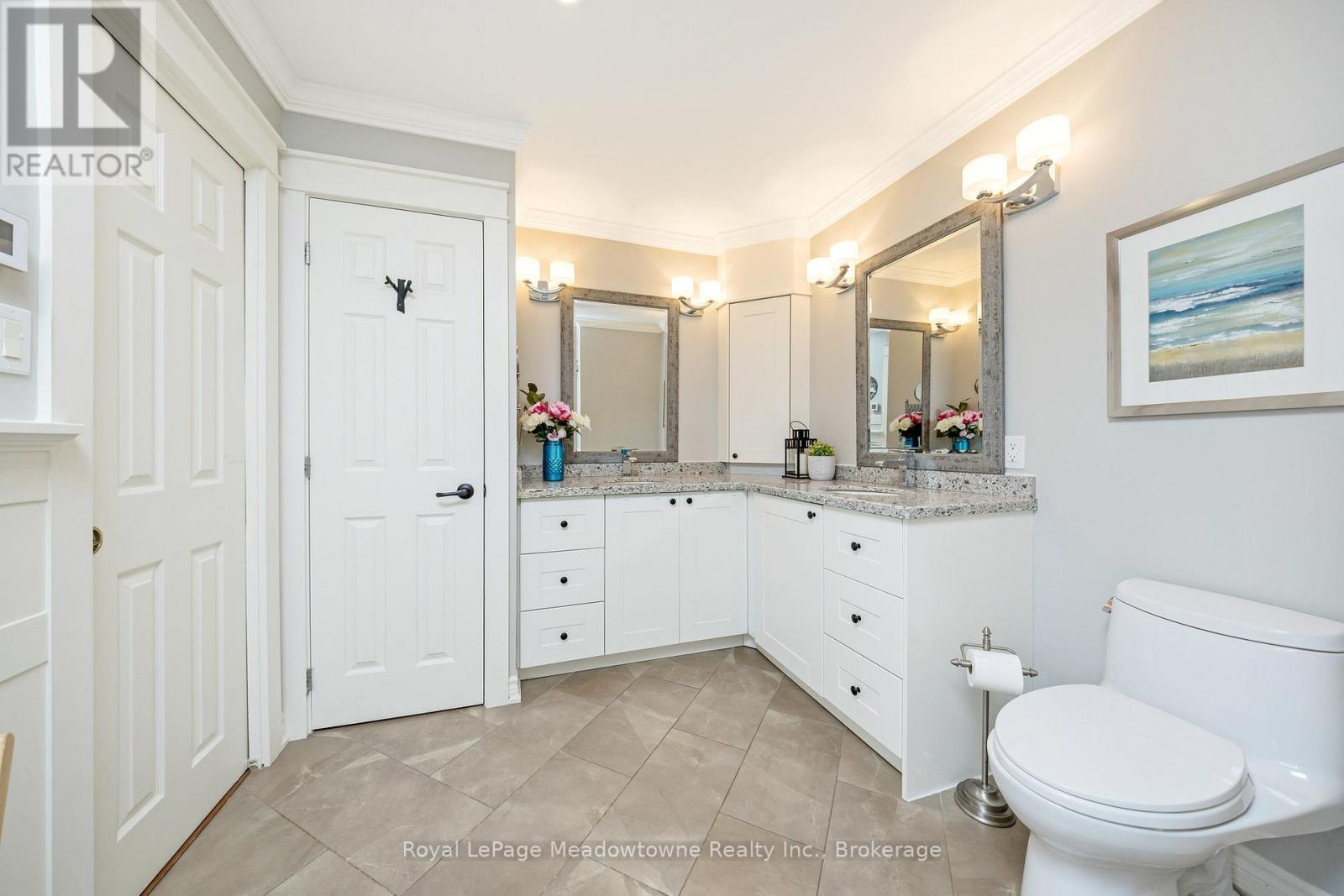 












738 ROBERTSON CRESCENT

,
Milton (TM Timberlea),




Ontario
L9T4W4

