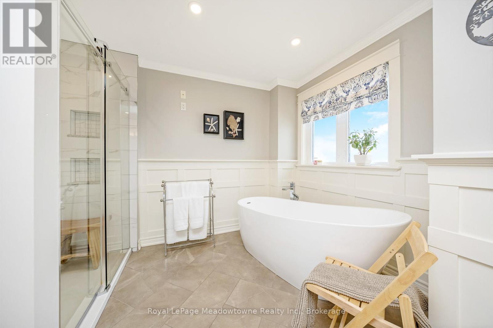 












738 ROBERTSON CRESCENT

,
Milton (TM Timberlea),




Ontario
L9T4W4

