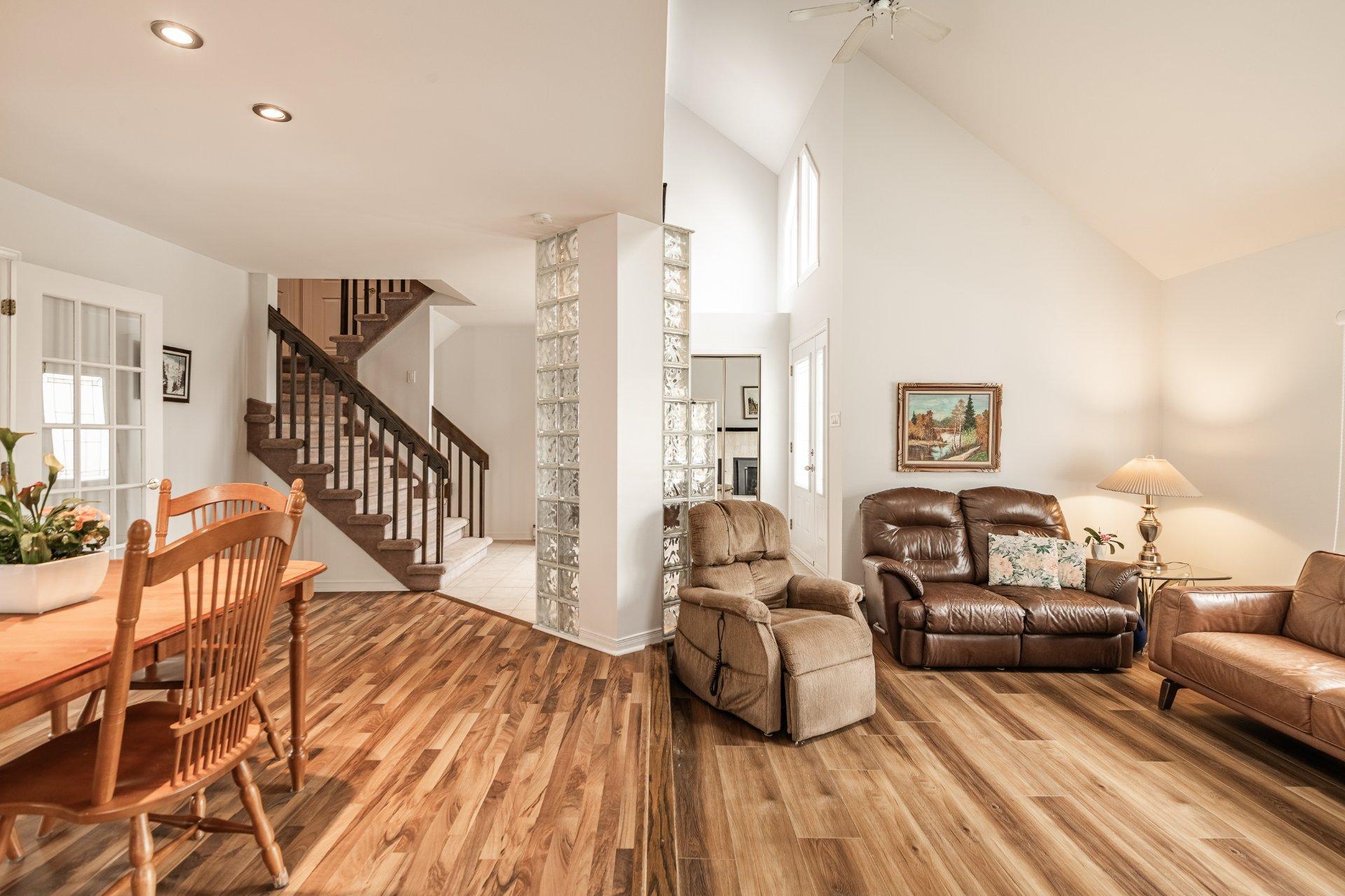 









710


Rue Nicolas-Perrot

,
Boucherville,




QC
J4B7V7

