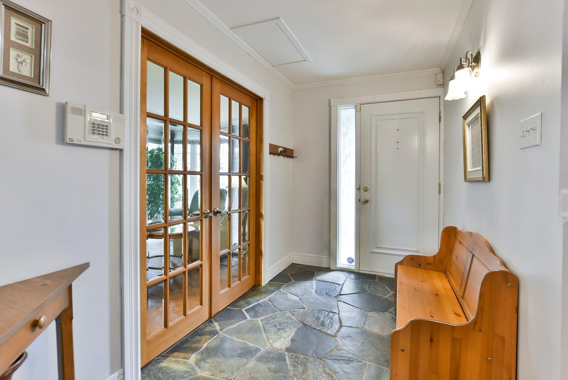 









224


Av. Caumartin

,
Boisbriand,




QC
J7G1L7

