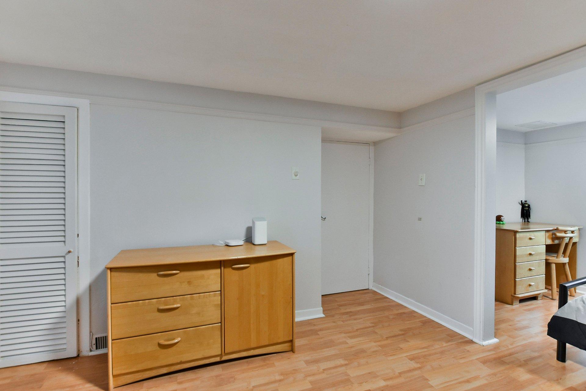 









224


Av. Caumartin

,
Boisbriand,




QC
J7G1L7

