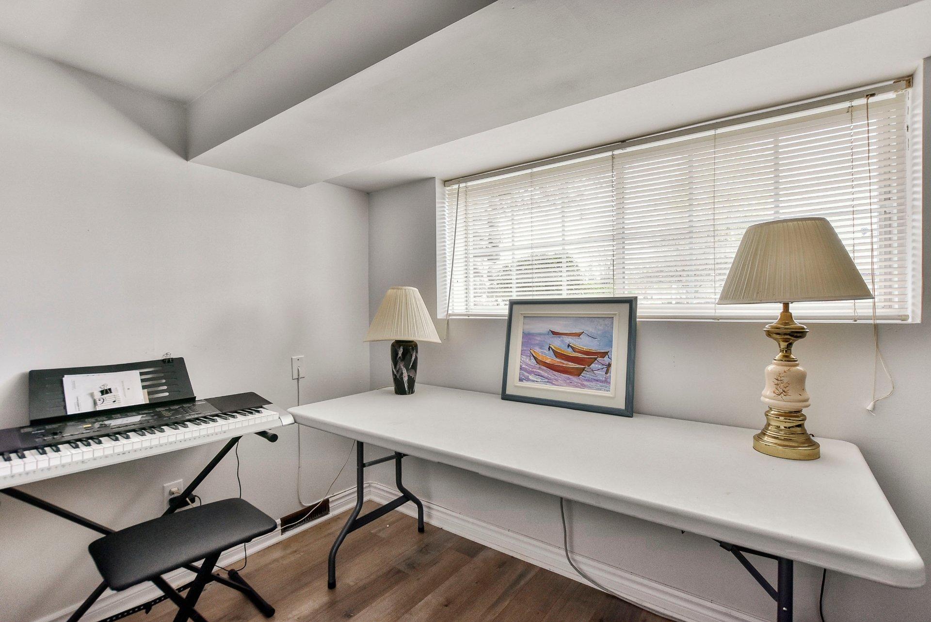 









224


Av. Caumartin

,
Boisbriand,




QC
J7G1L7

