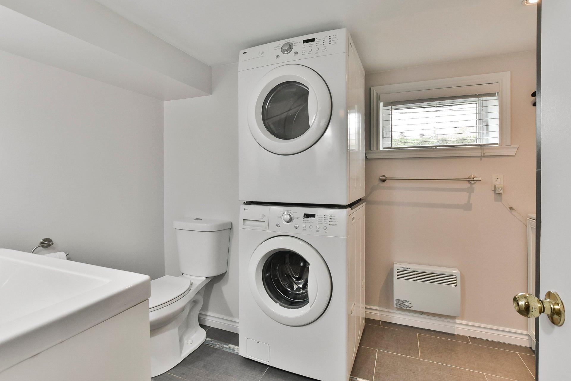 









224


Av. Caumartin

,
Boisbriand,




QC
J7G1L7

