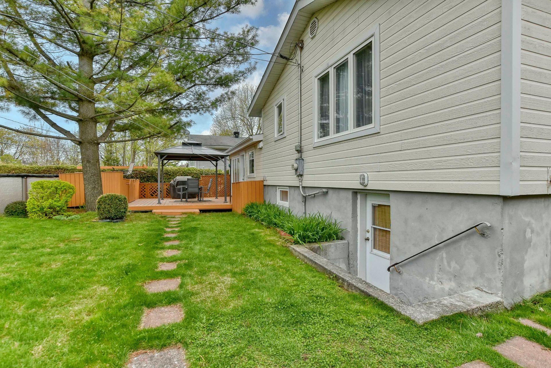 









224


Av. Caumartin

,
Boisbriand,




QC
J7G1L7

