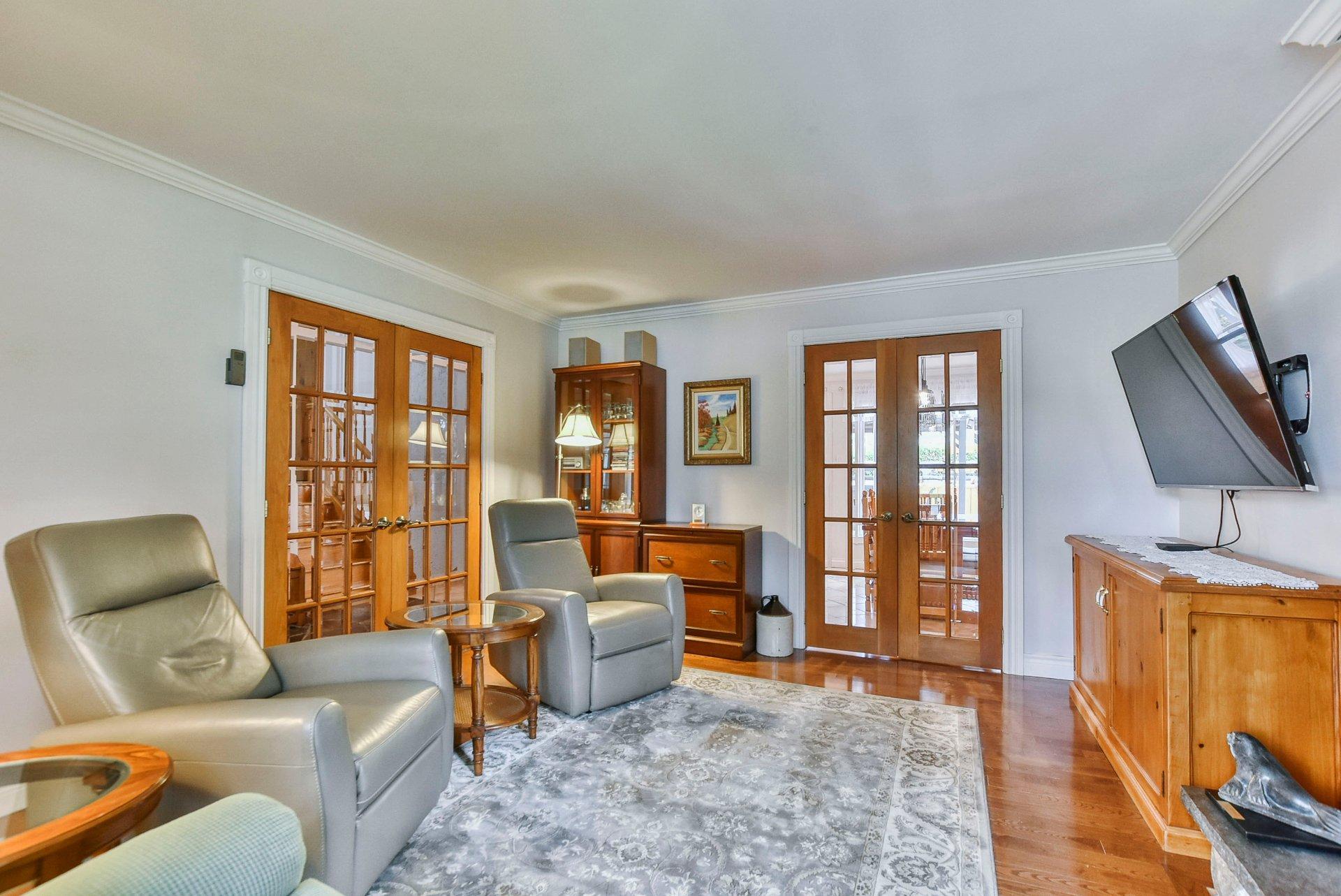 









224


Av. Caumartin

,
Boisbriand,




QC
J7G1L7

