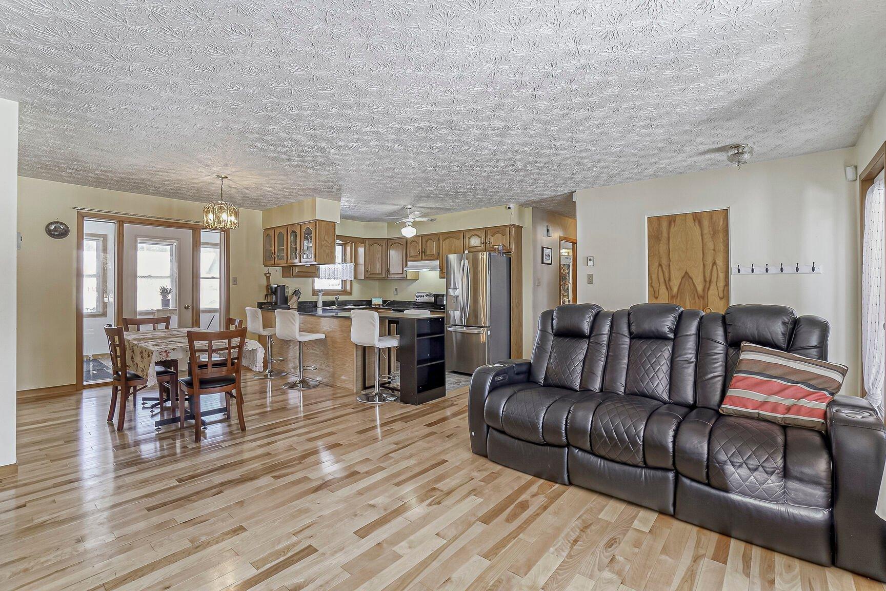 









85


Rue Principale

,
Stanstead - Ville,




QC
J0B3E5

