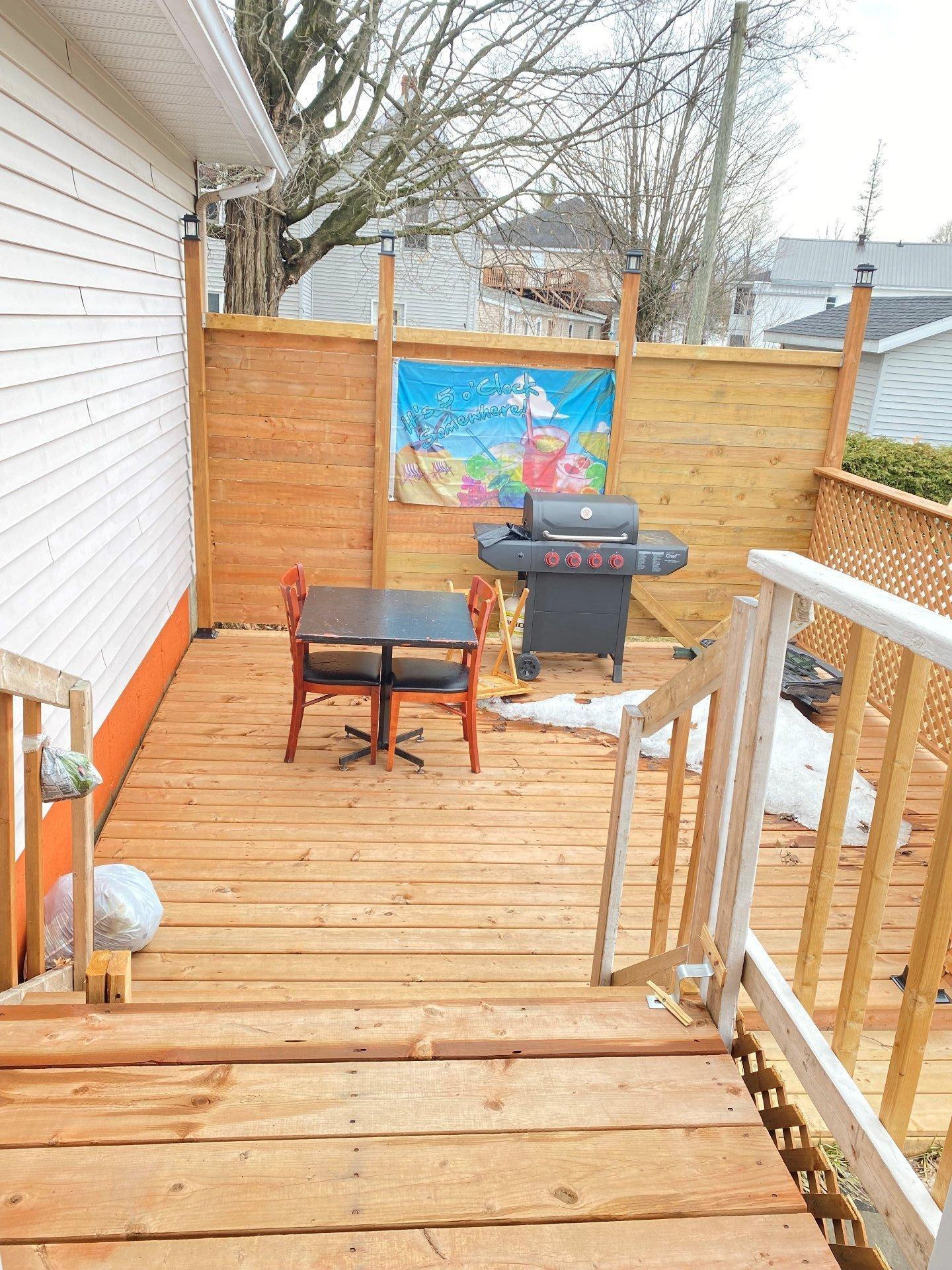 









85


Rue Principale

,
Stanstead - Ville,




QC
J0B3E5

