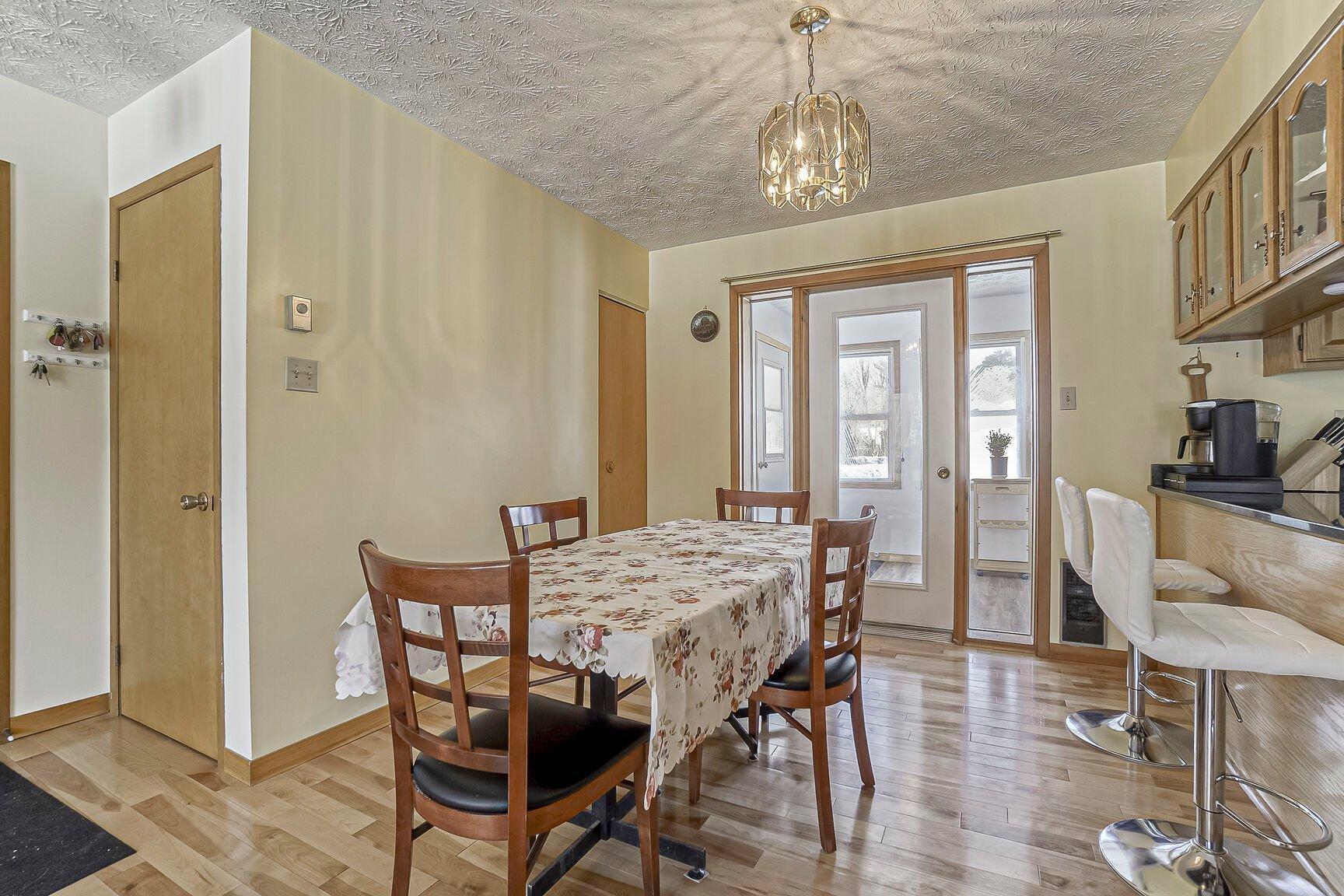 









85


Rue Principale

,
Stanstead - Ville,




QC
J0B3E5

