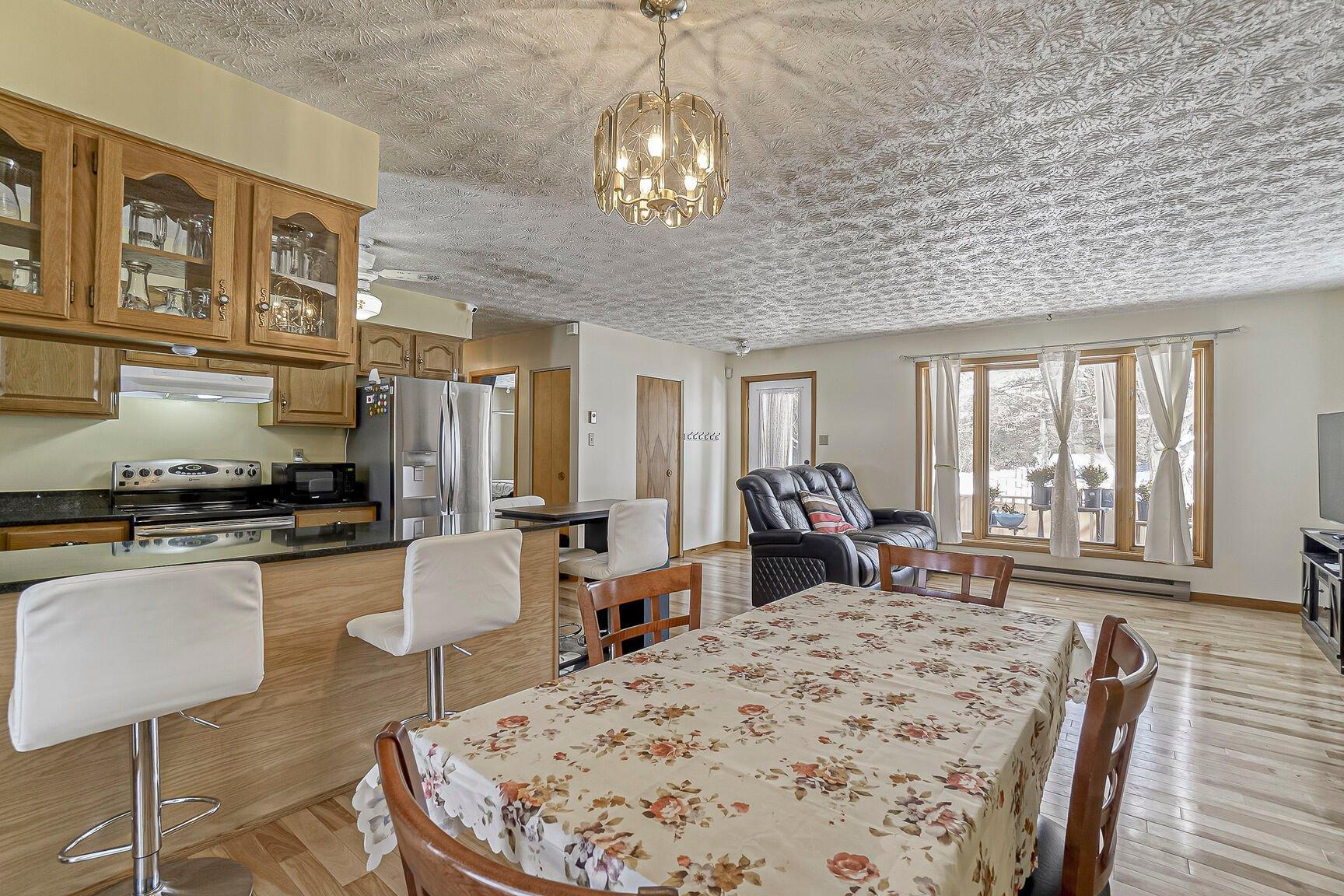 









85


Rue Principale

,
Stanstead - Ville,




QC
J0B3E5

