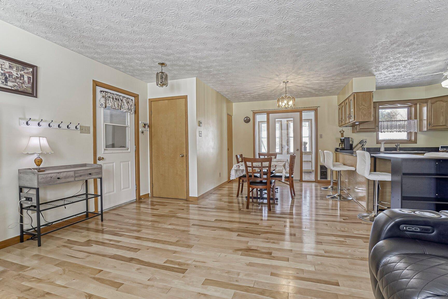 









85


Rue Principale

,
Stanstead - Ville,




QC
J0B3E5

