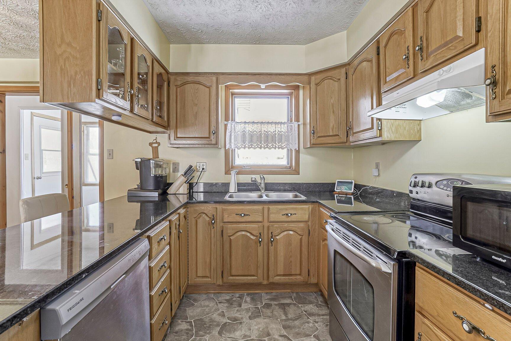 









85


Rue Principale

,
Stanstead - Ville,




QC
J0B3E5

