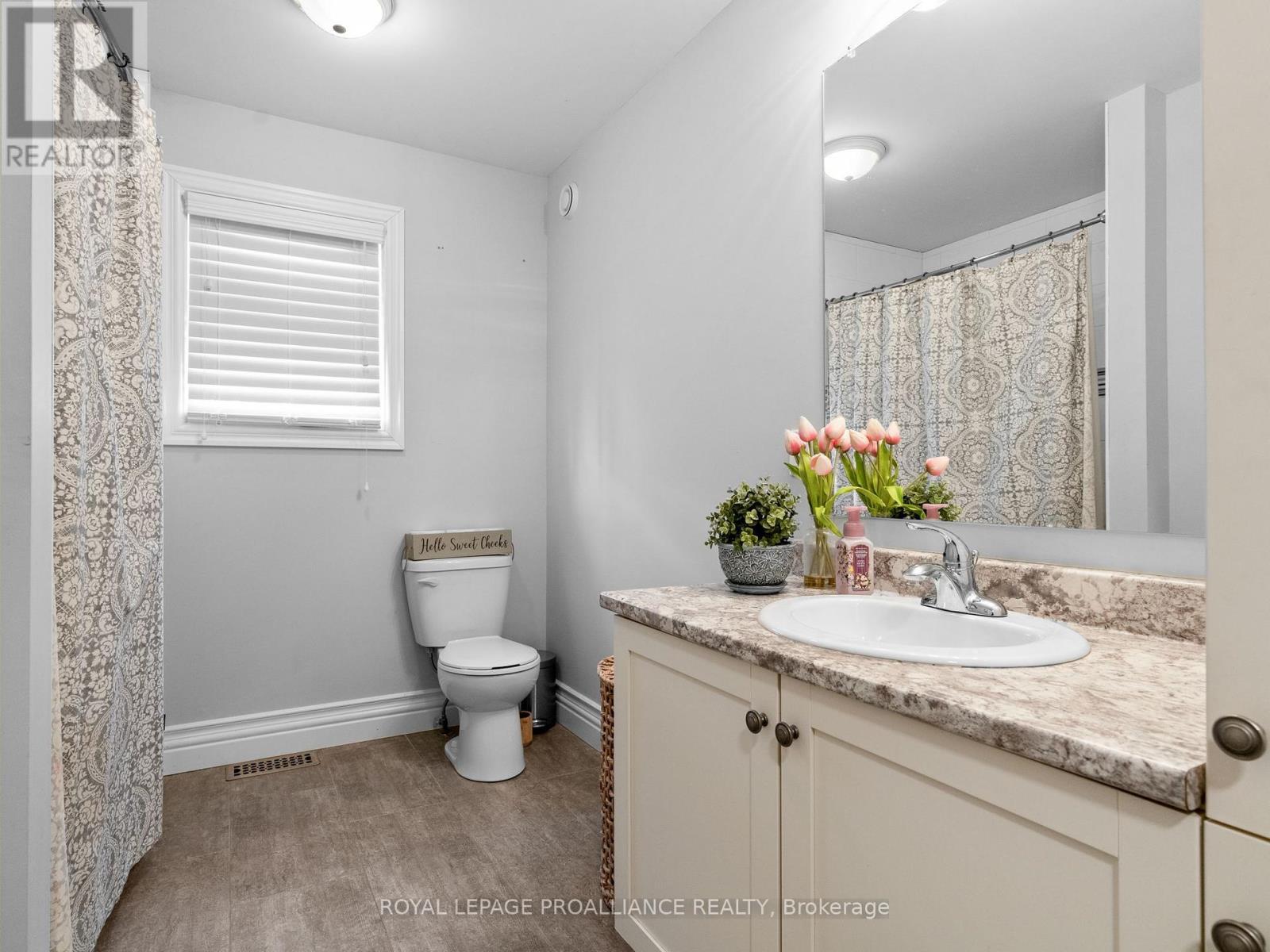 












2515 VAN LUVEN ROAD

,
Hamilton Township (Baltimore),




Ontario
K0K1C0

