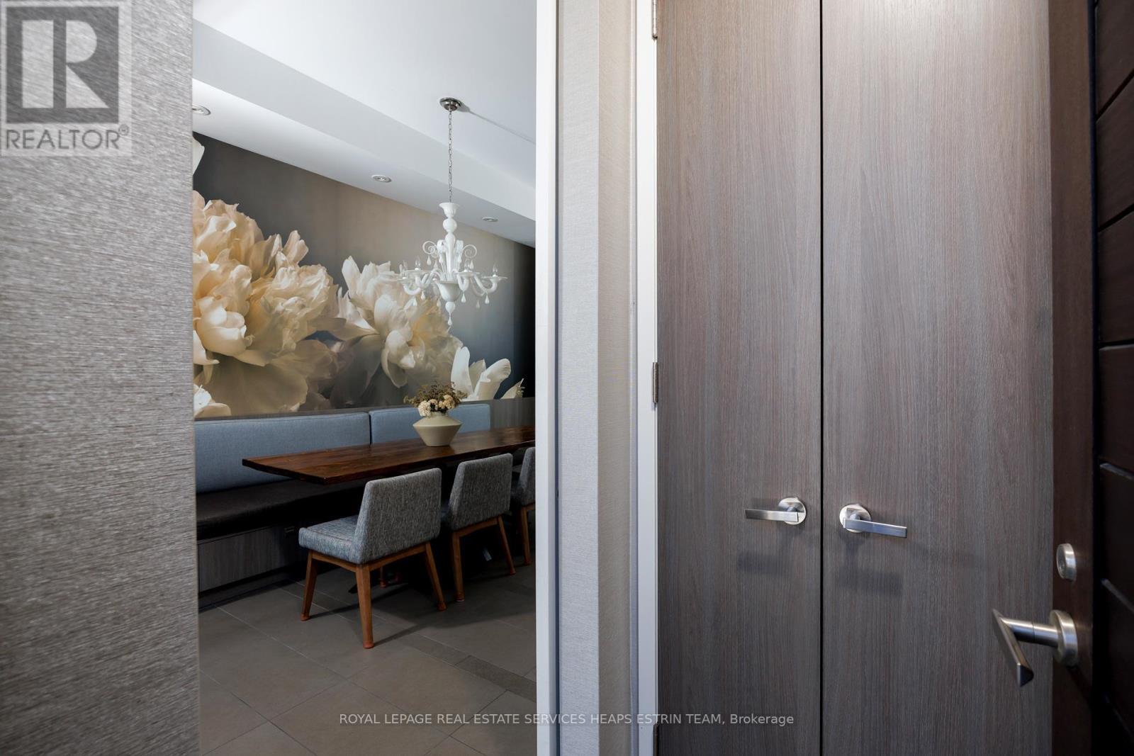 












500 SHAW STREET

,
Toronto,




Ontario
M6G3L3

