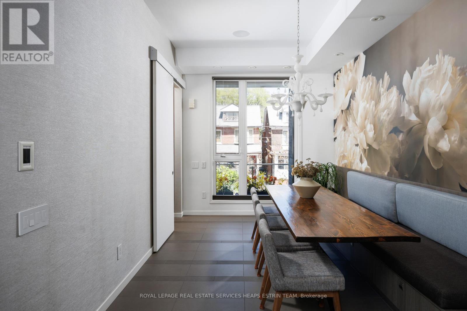 












500 SHAW STREET

,
Toronto,




Ontario
M6G3L3

