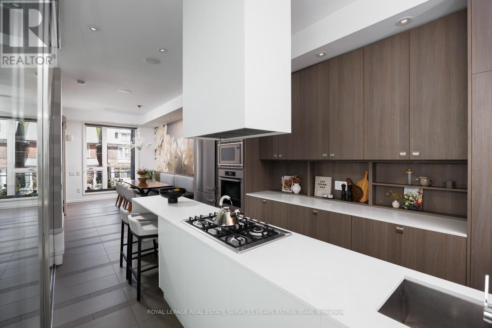 












500 SHAW STREET

,
Toronto,




Ontario
M6G3L3

