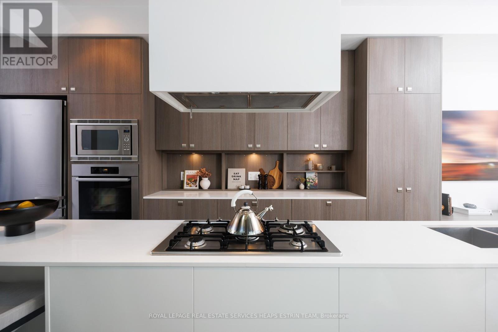 












500 SHAW STREET

,
Toronto,




Ontario
M6G3L3

