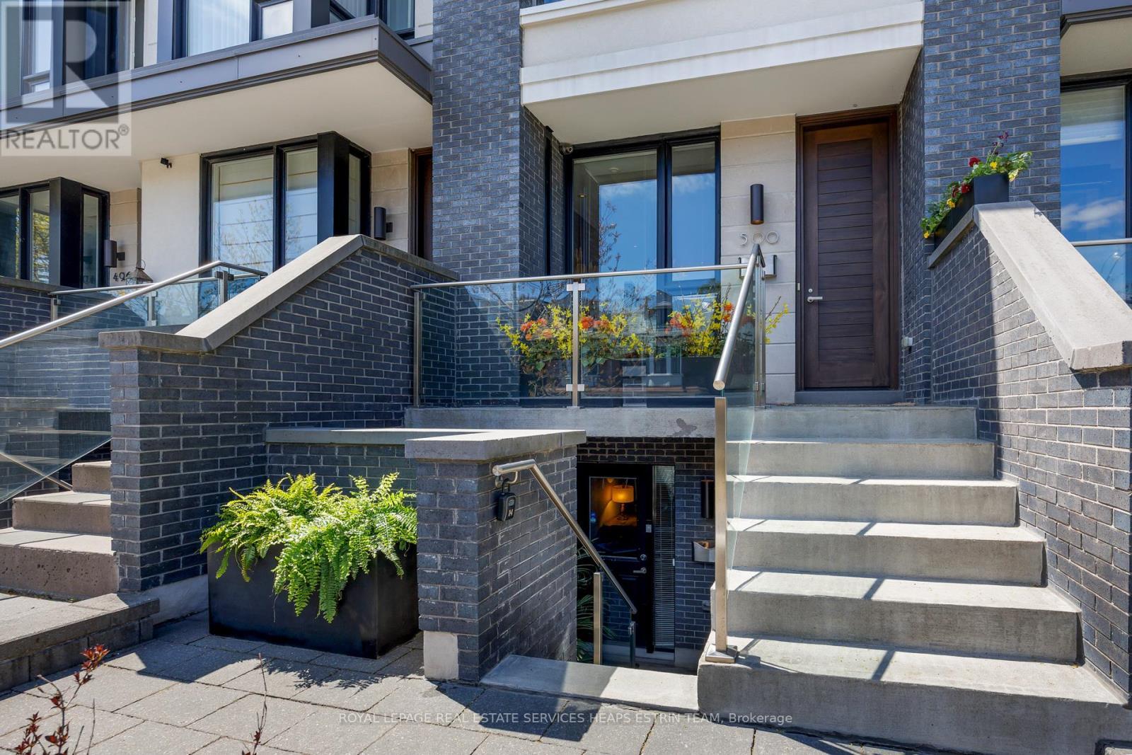 












500 SHAW STREET

,
Toronto,




Ontario
M6G3L3

