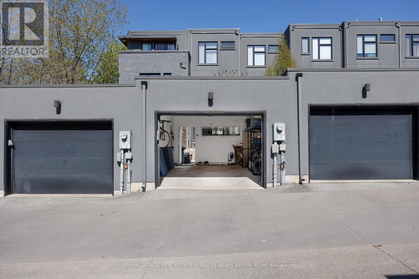 












500 SHAW STREET

,
Toronto,




Ontario
M6G3L3

