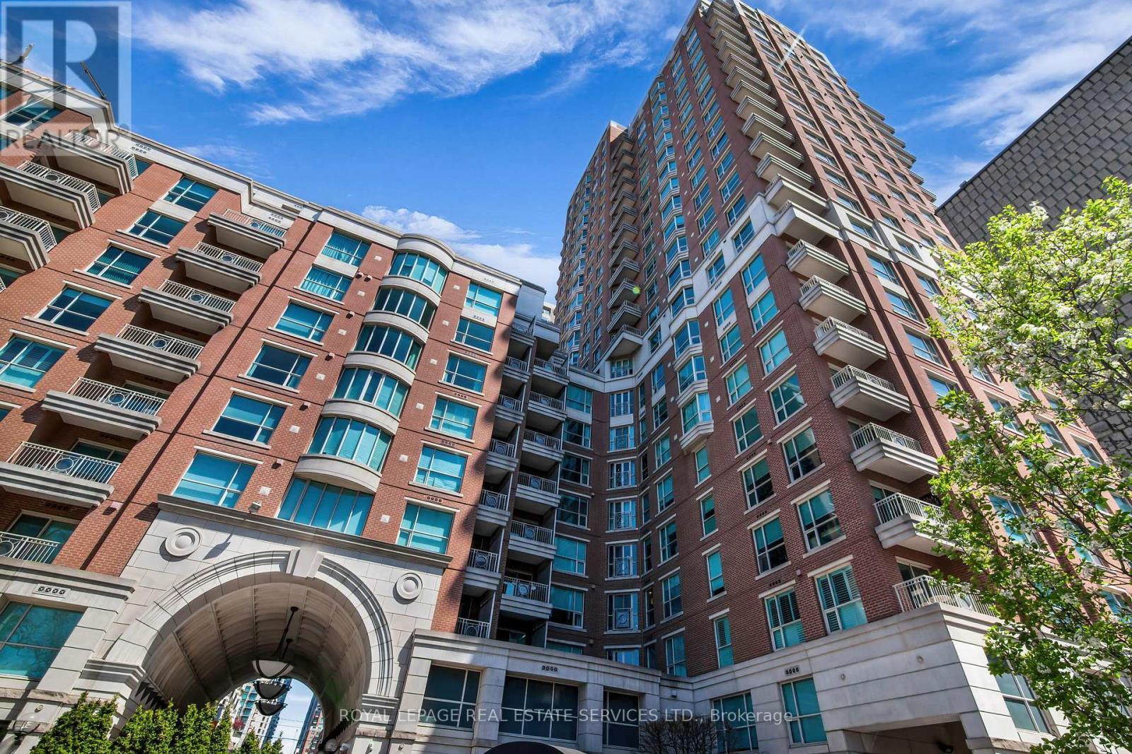 












805 - 38 AVENUE ROAD

,
Toronto,




Ontario
M5R2G2


