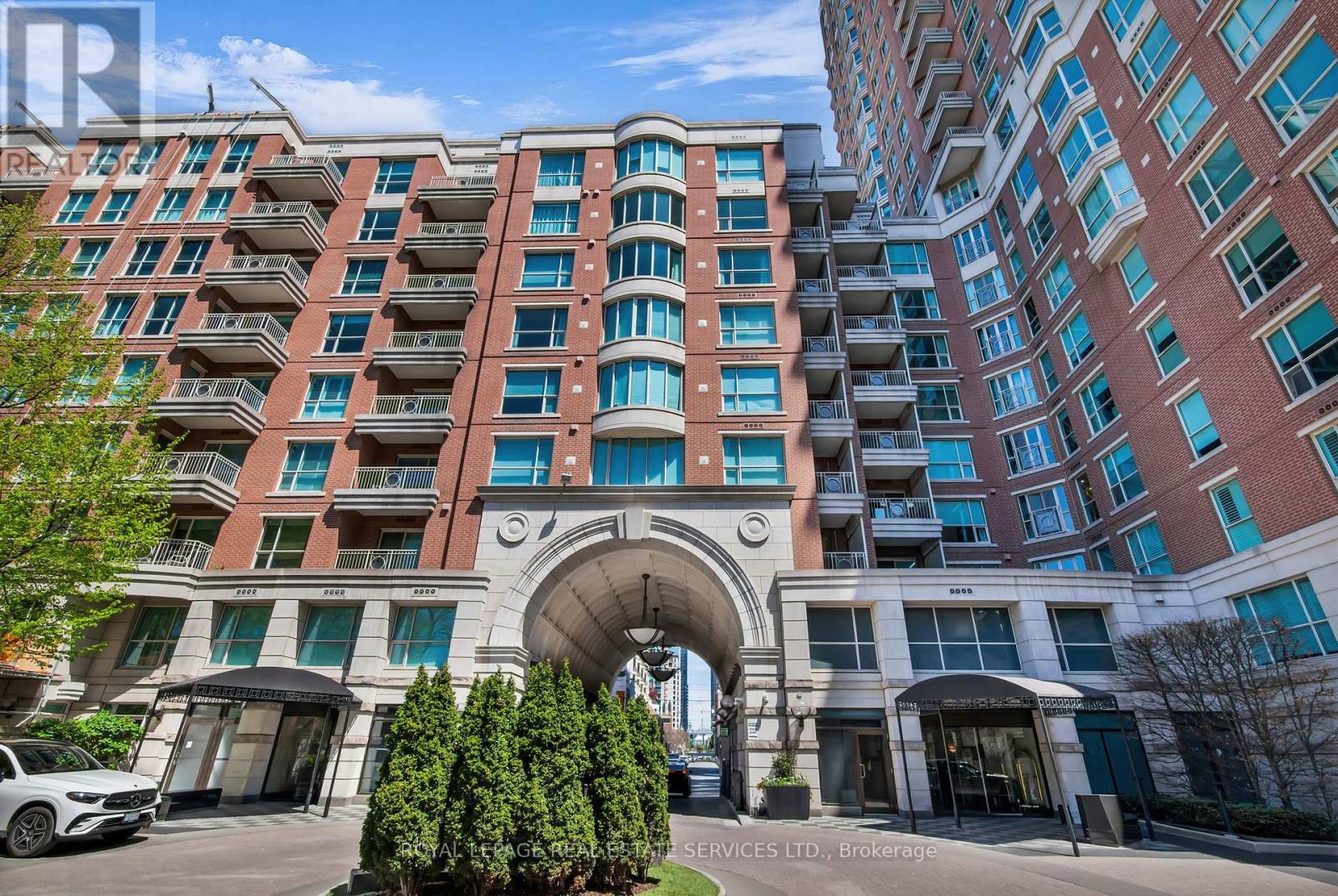 












805 - 38 AVENUE ROAD

,
Toronto,




Ontario
M5R2G2

