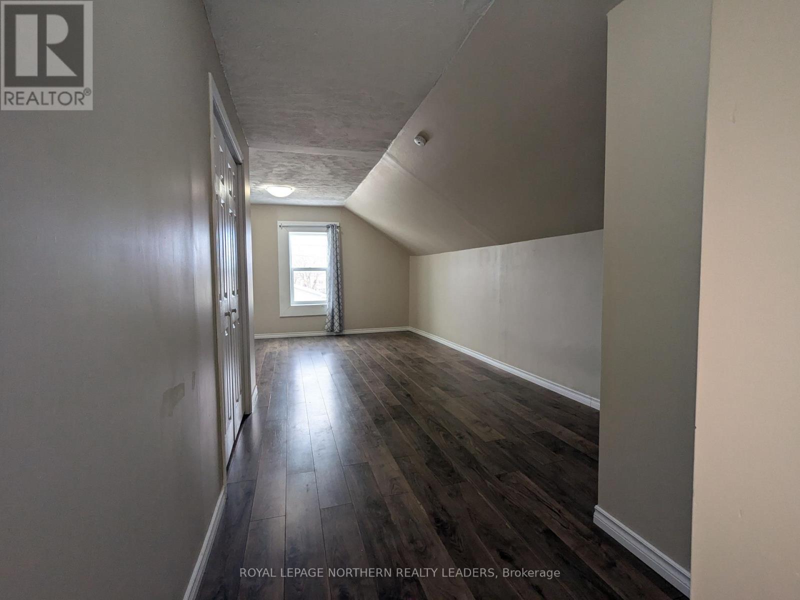 












383 BELANGER AVENUE

,
Timmins (TS - SW),




Ontario
P4N2W3

