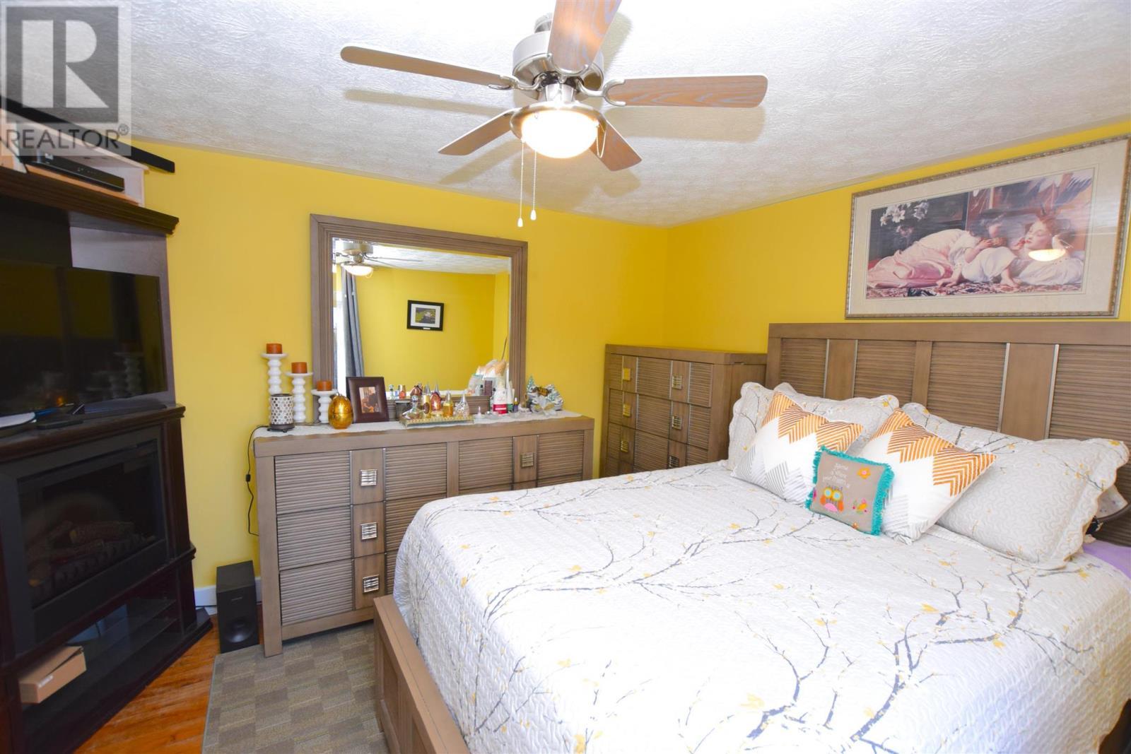 












446 Cameron RD

,
Huron Shores,




Ontario
P0R1H0

