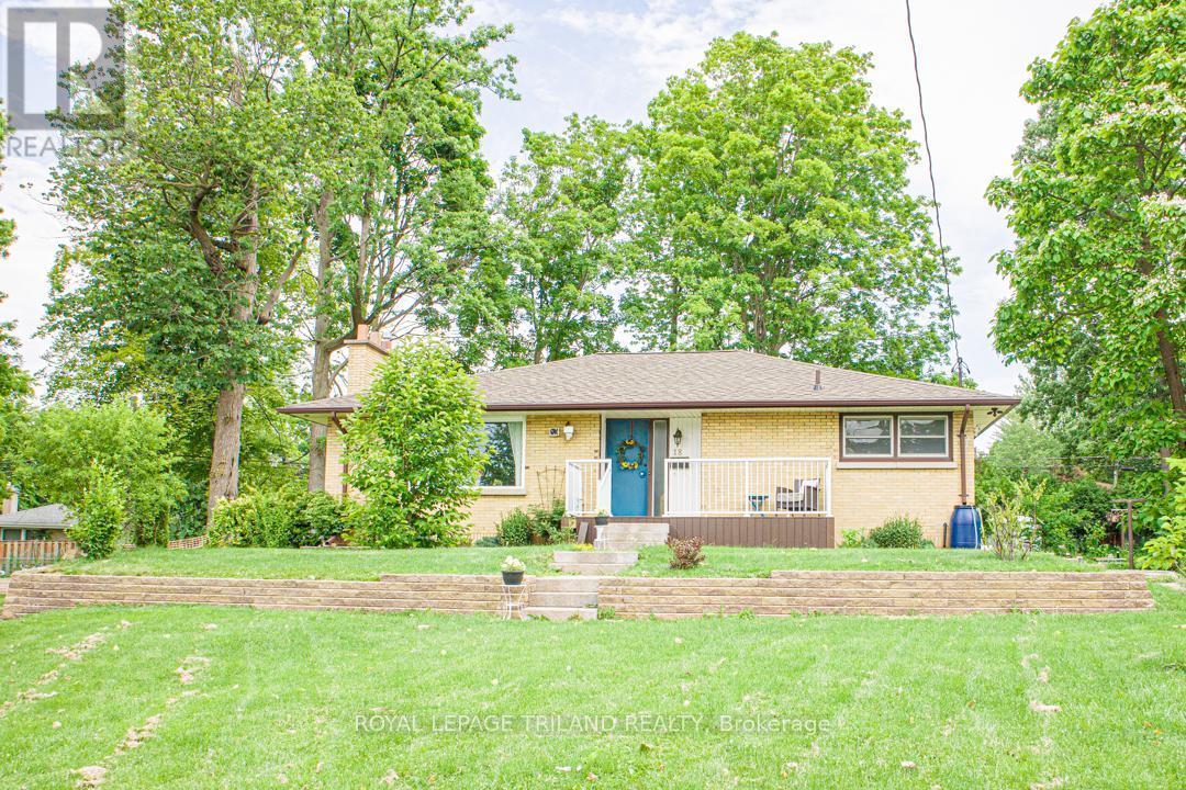 












LOWER - 18 THORNCREST CRESCENT

,
London South (South D),




Ontario
N6J1K3

