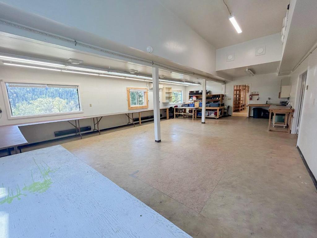 









2276


6

Highway,
Crescent Valley,




BC
V0G 1H0

