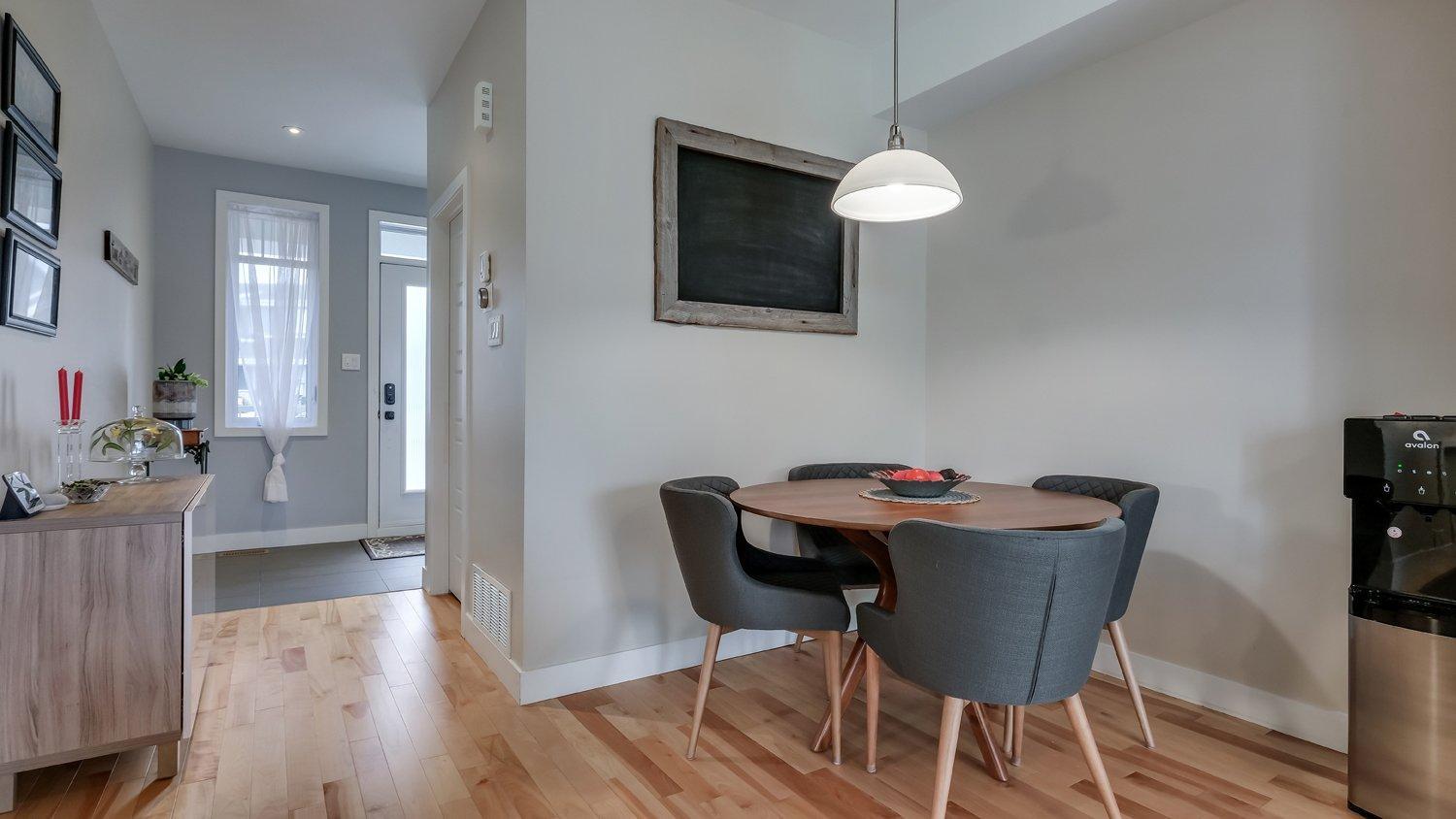 









6038Z


Imp. de la Coupe

,
Saint-Hyacinthe,




QC
J2T0B1

