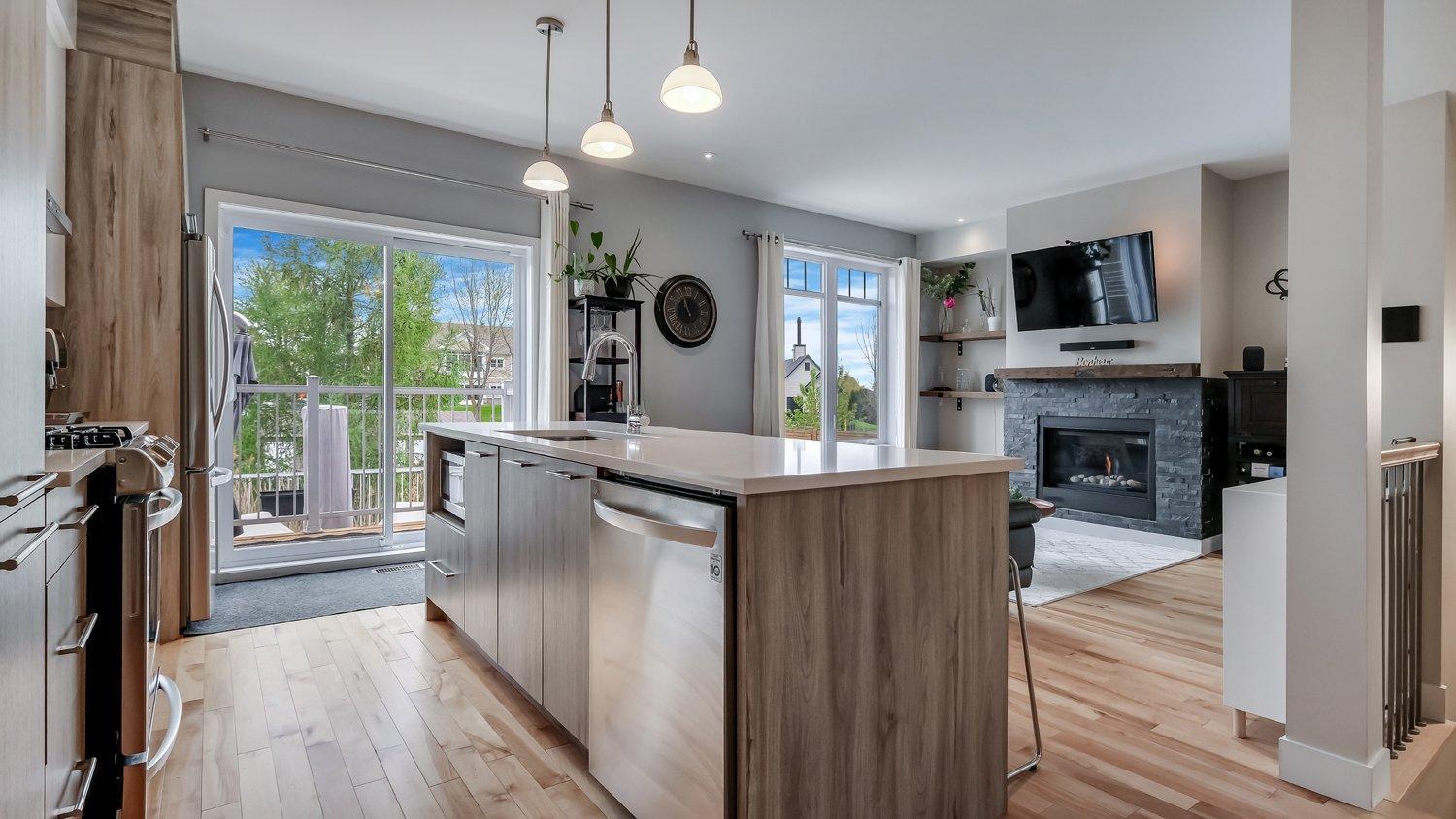 









6038Z


Imp. de la Coupe

,
Saint-Hyacinthe,




QC
J2T0B1

