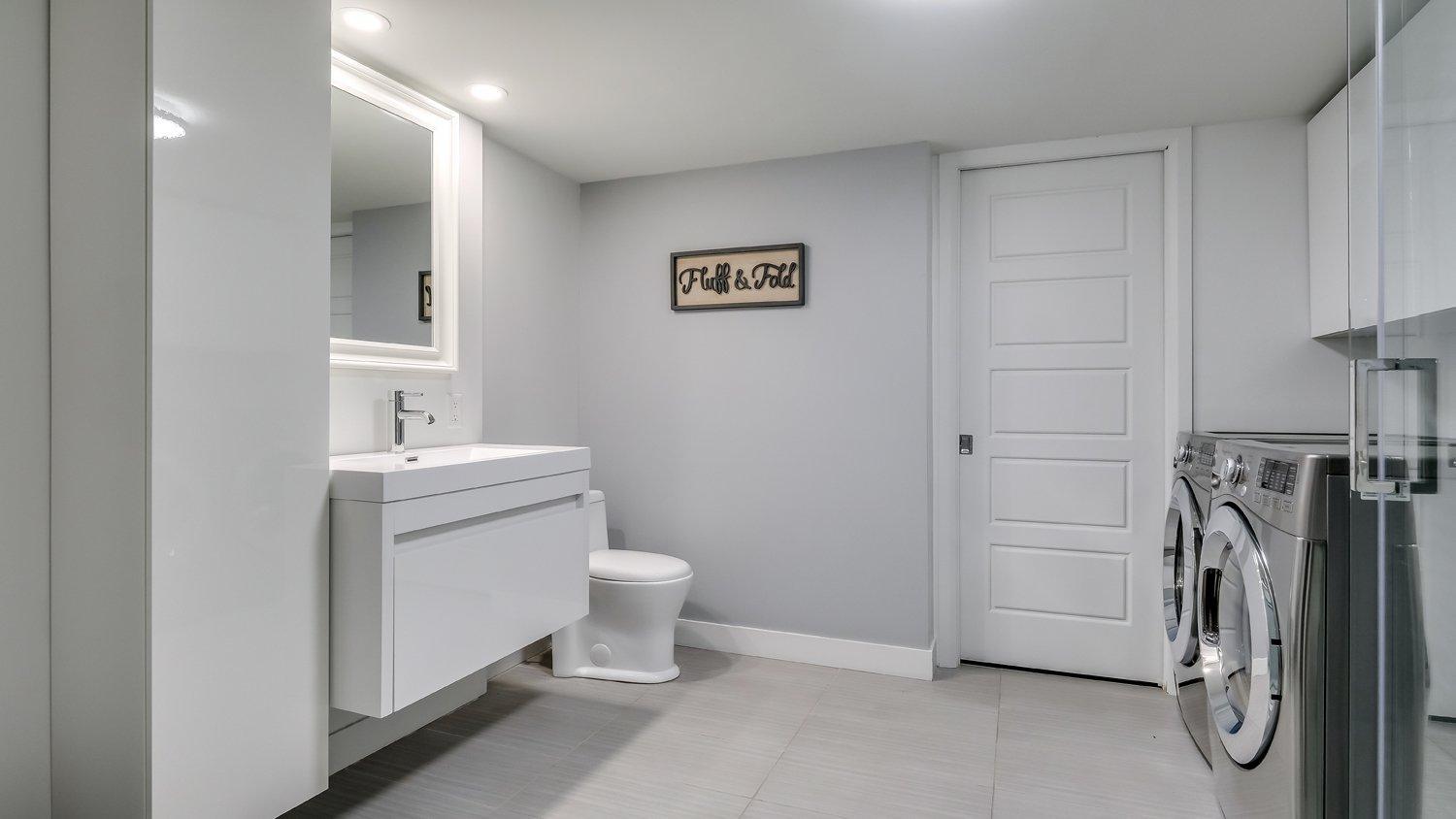 









6038Z


Imp. de la Coupe

,
Saint-Hyacinthe,




QC
J2T0B1

