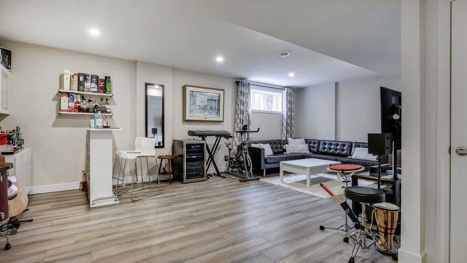 









6038Z


Imp. de la Coupe

,
Saint-Hyacinthe,




QC
J2T0B1

