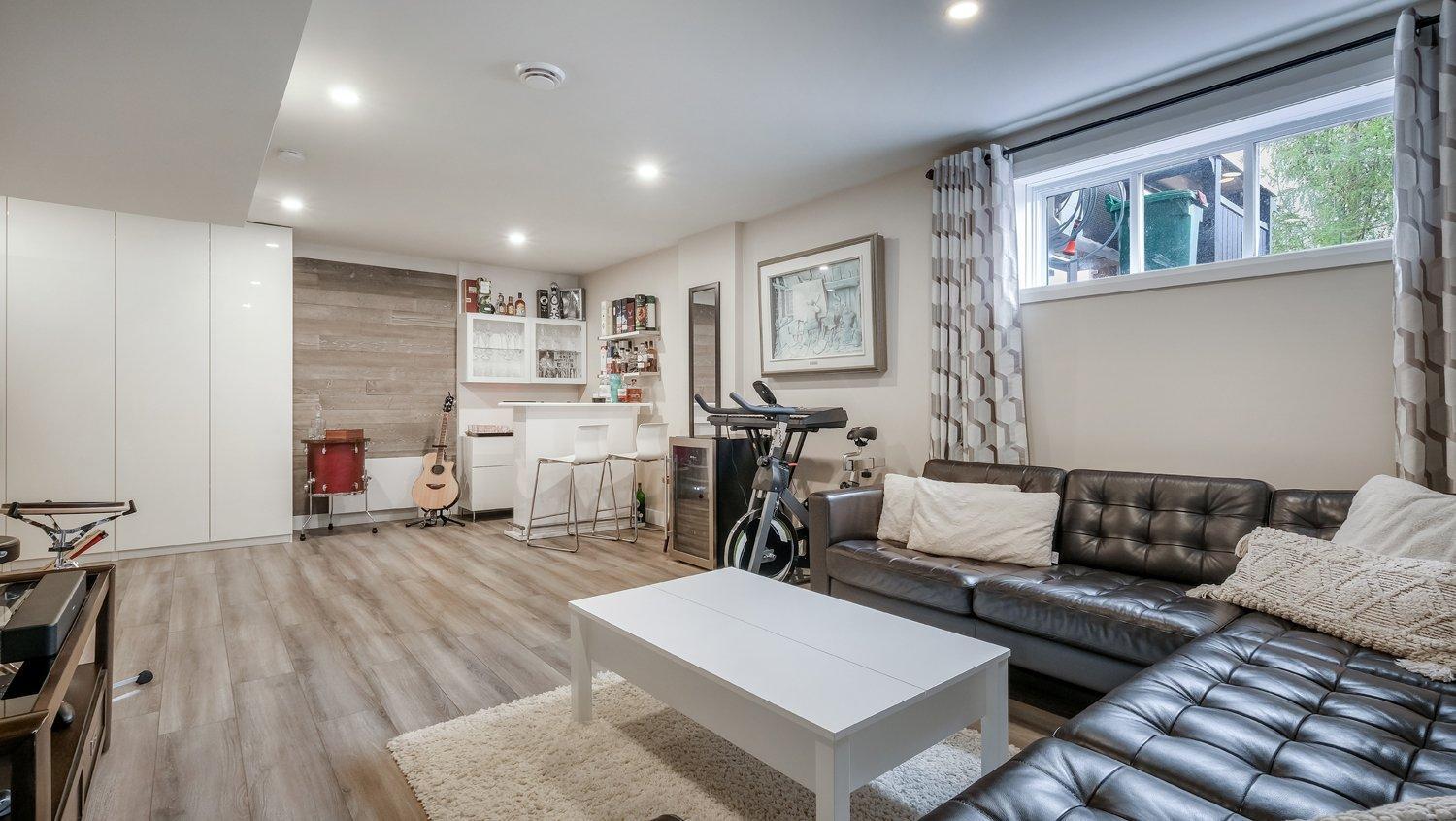 









6038Z


Imp. de la Coupe

,
Saint-Hyacinthe,




QC
J2T0B1

