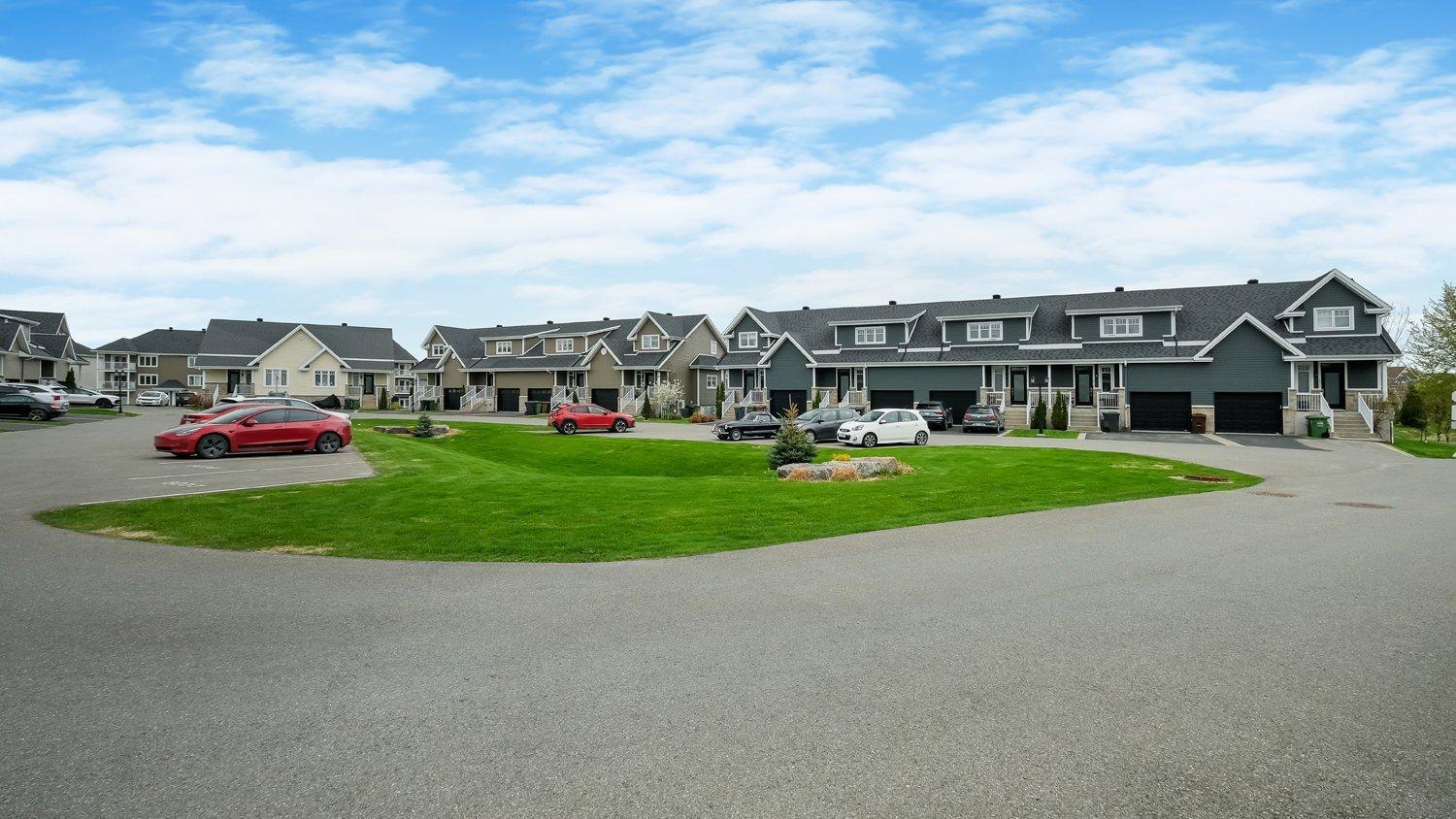 









6038Z


Imp. de la Coupe

,
Saint-Hyacinthe,




QC
J2T0B1

