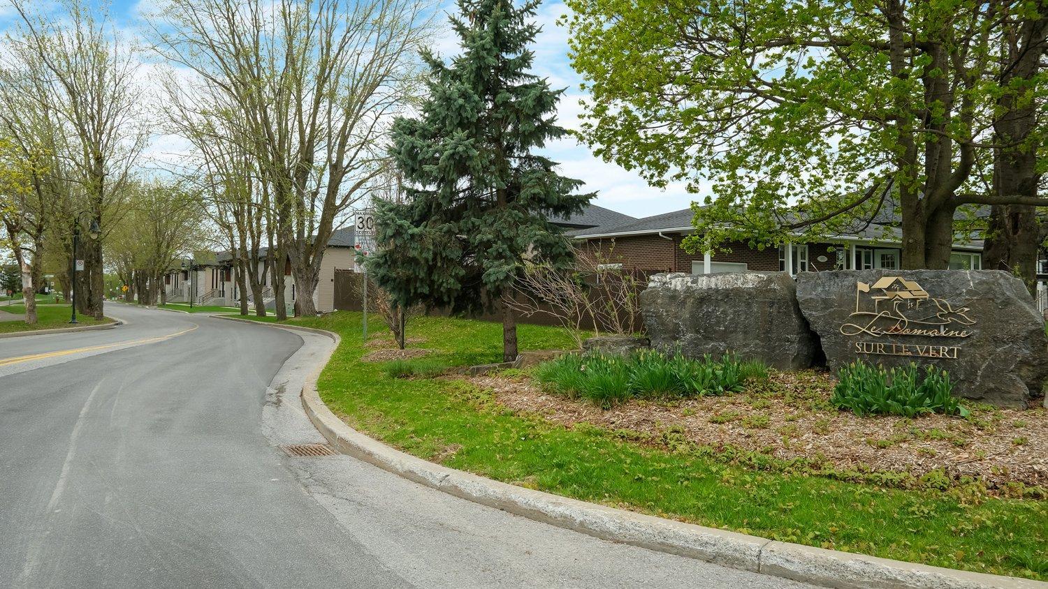 









6038Z


Imp. de la Coupe

,
Saint-Hyacinthe,




QC
J2T0B1

