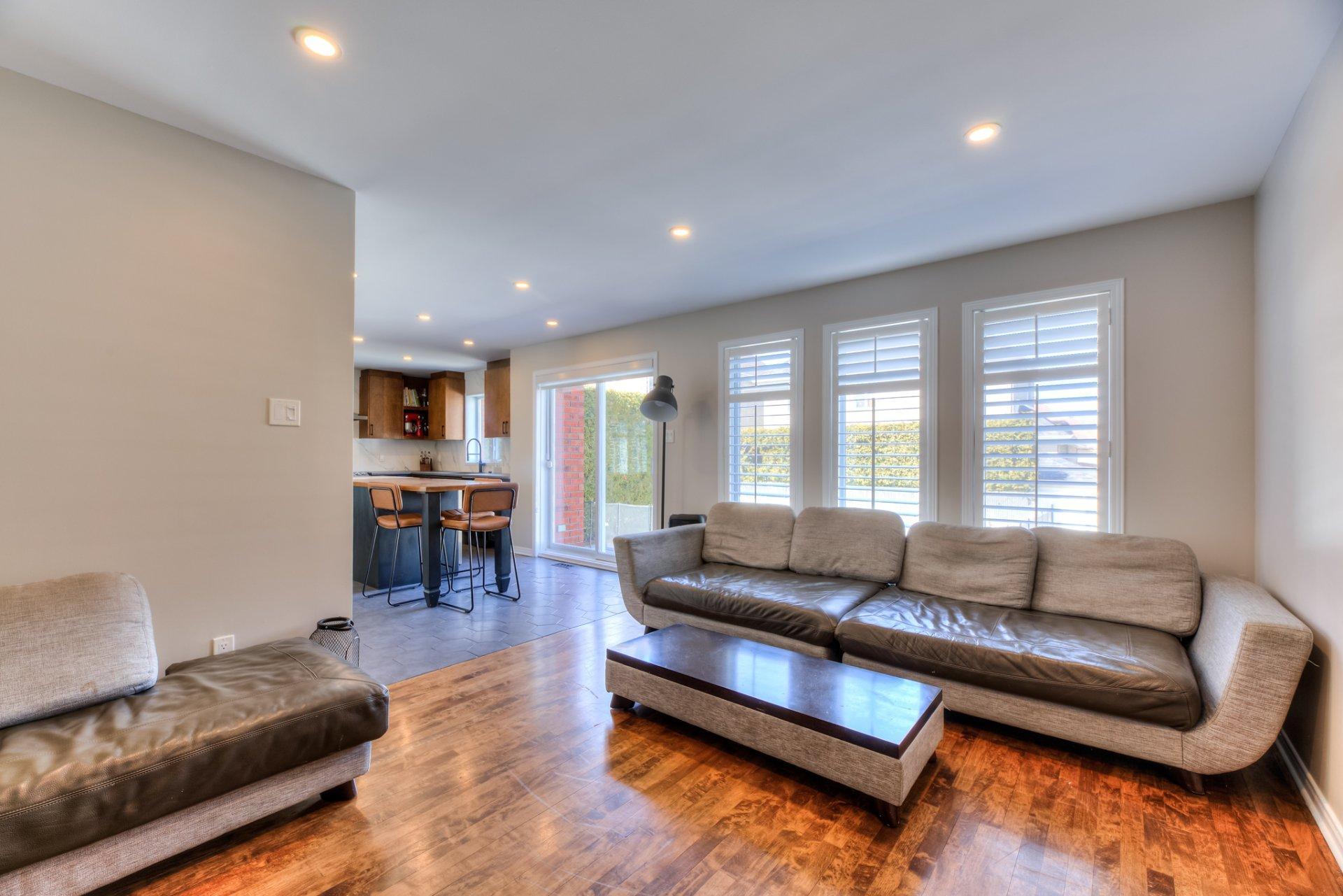 









4175


Place Victor-Barbeau

,
Montréal (Saint-Laurent),




QC
H4R2Y3

