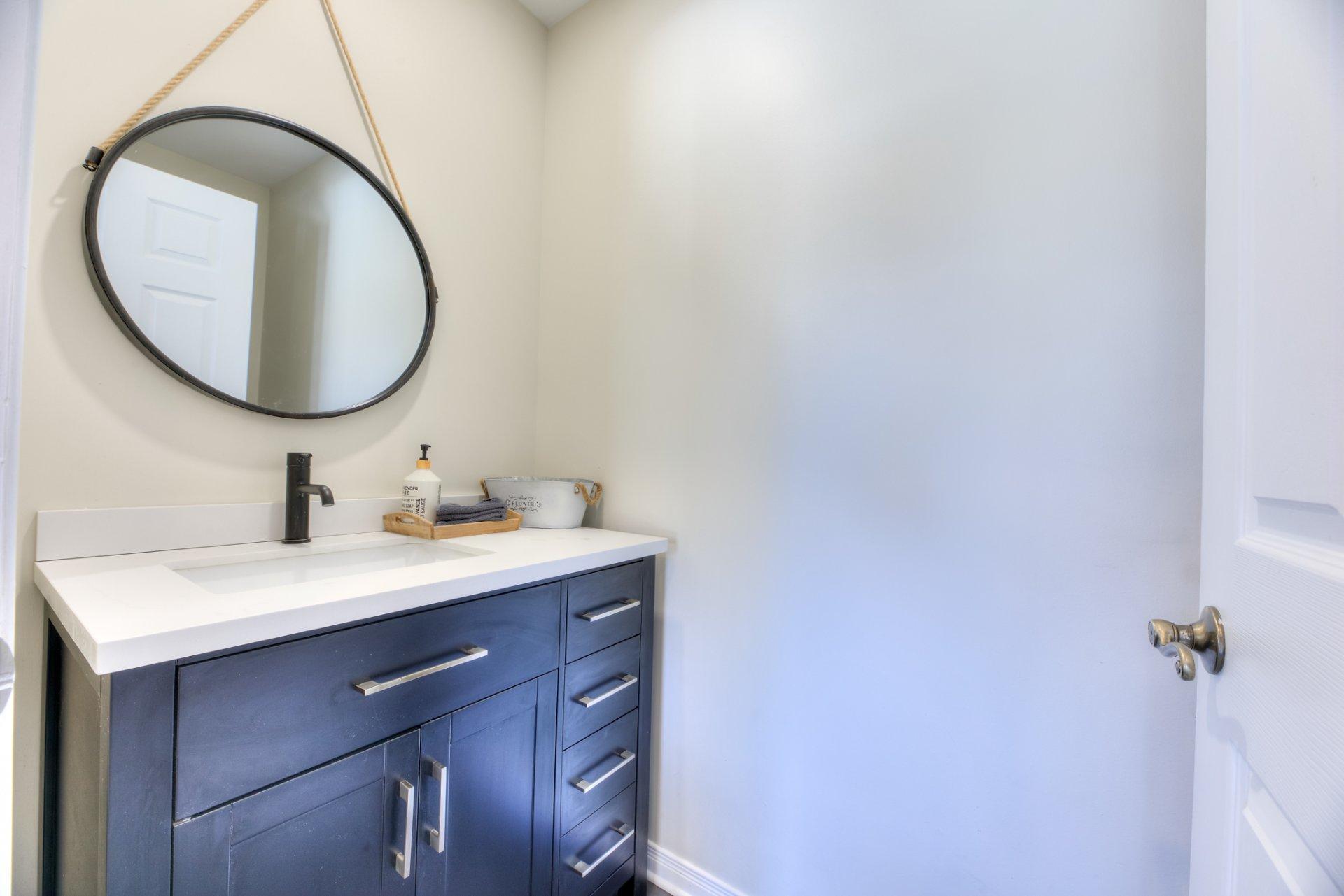 









4175


Place Victor-Barbeau

,
Montréal (Saint-Laurent),




QC
H4R2Y3

