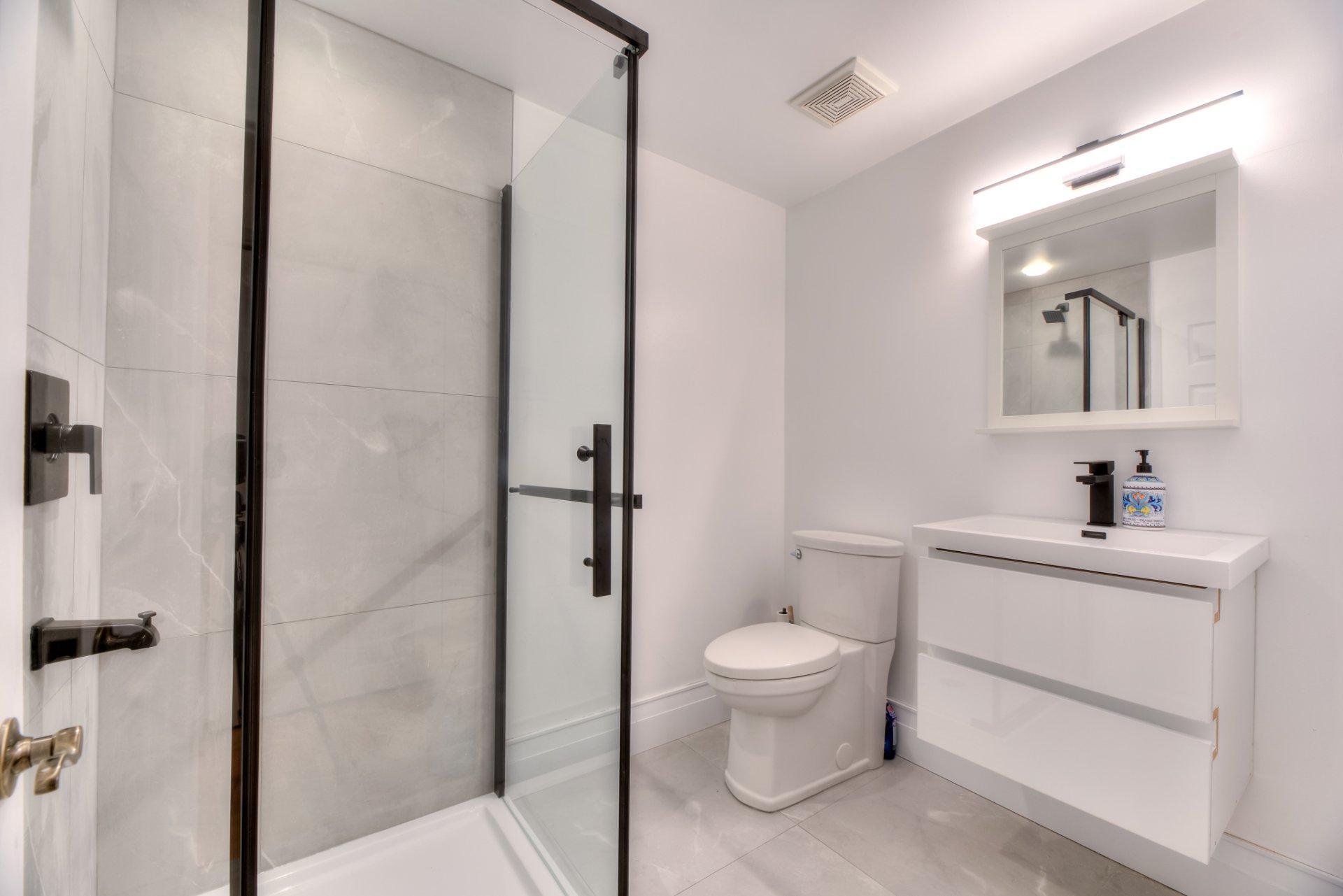 









4175


Place Victor-Barbeau

,
Montréal (Saint-Laurent),




QC
H4R2Y3

