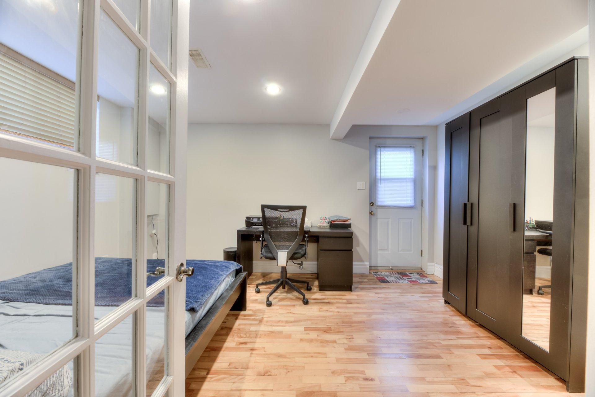 









4175


Place Victor-Barbeau

,
Montréal (Saint-Laurent),




QC
H4R2Y3

